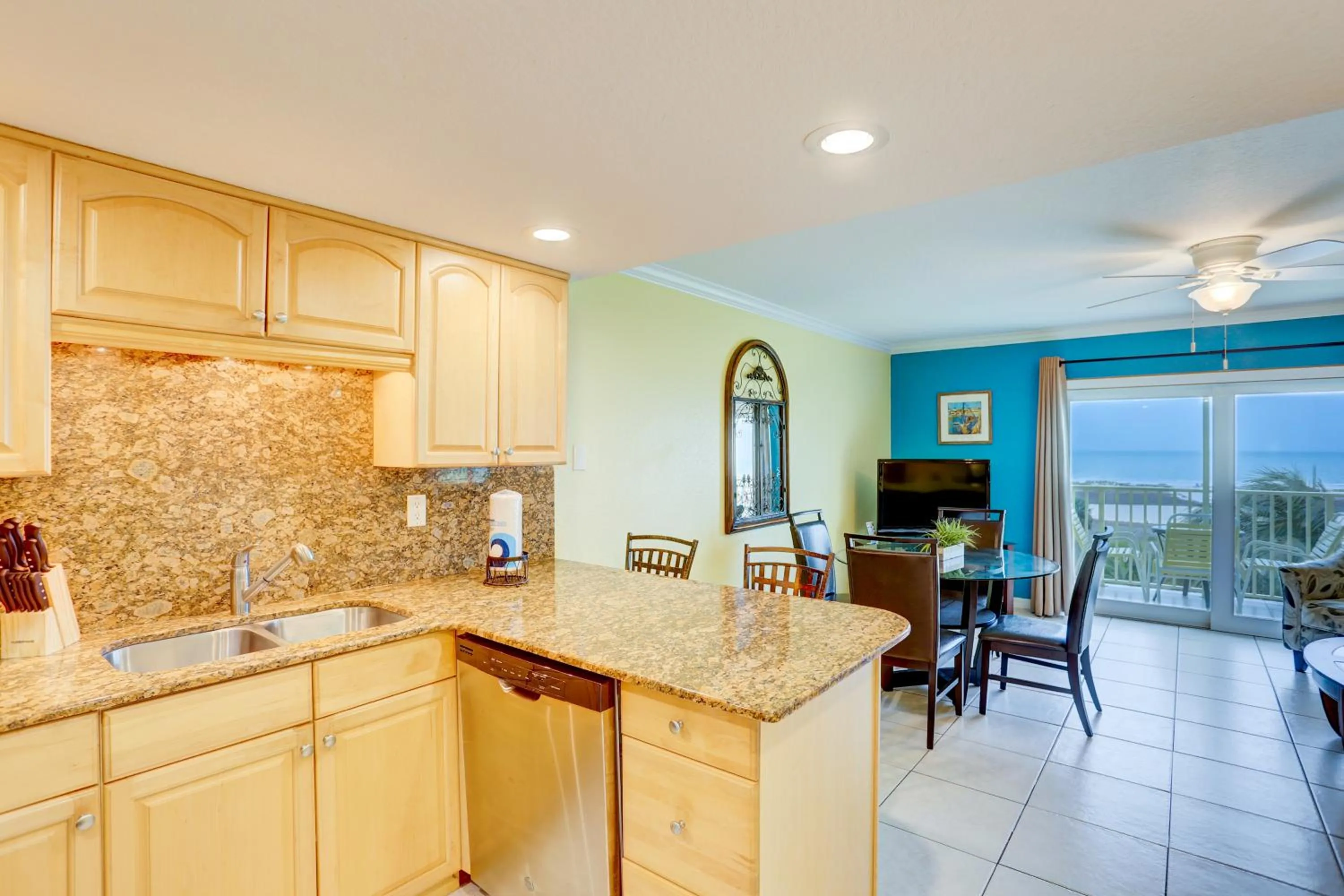 South Beach Condo Hotel by Travel Resort Services, Inc.