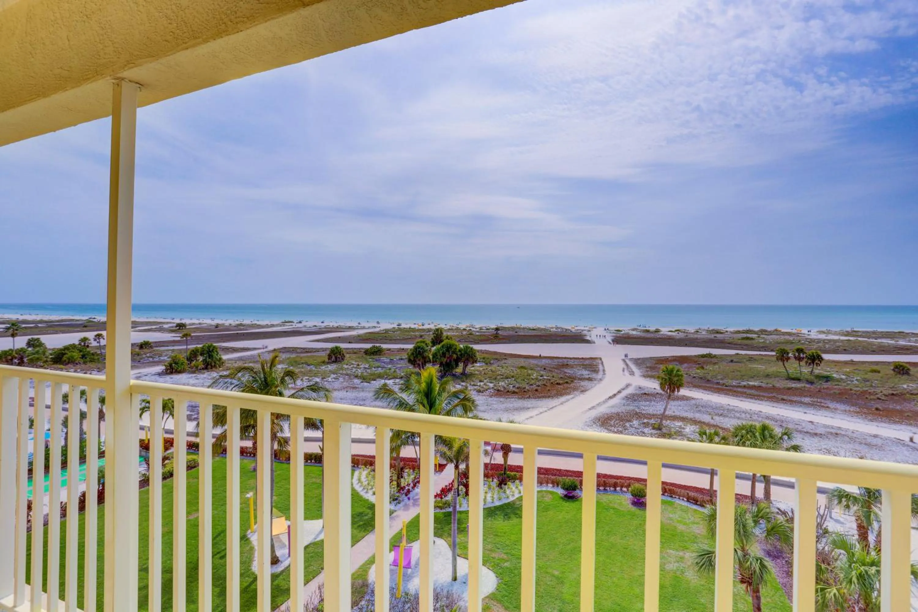 South Beach Condo Hotel by Travel Resort Services, Inc.