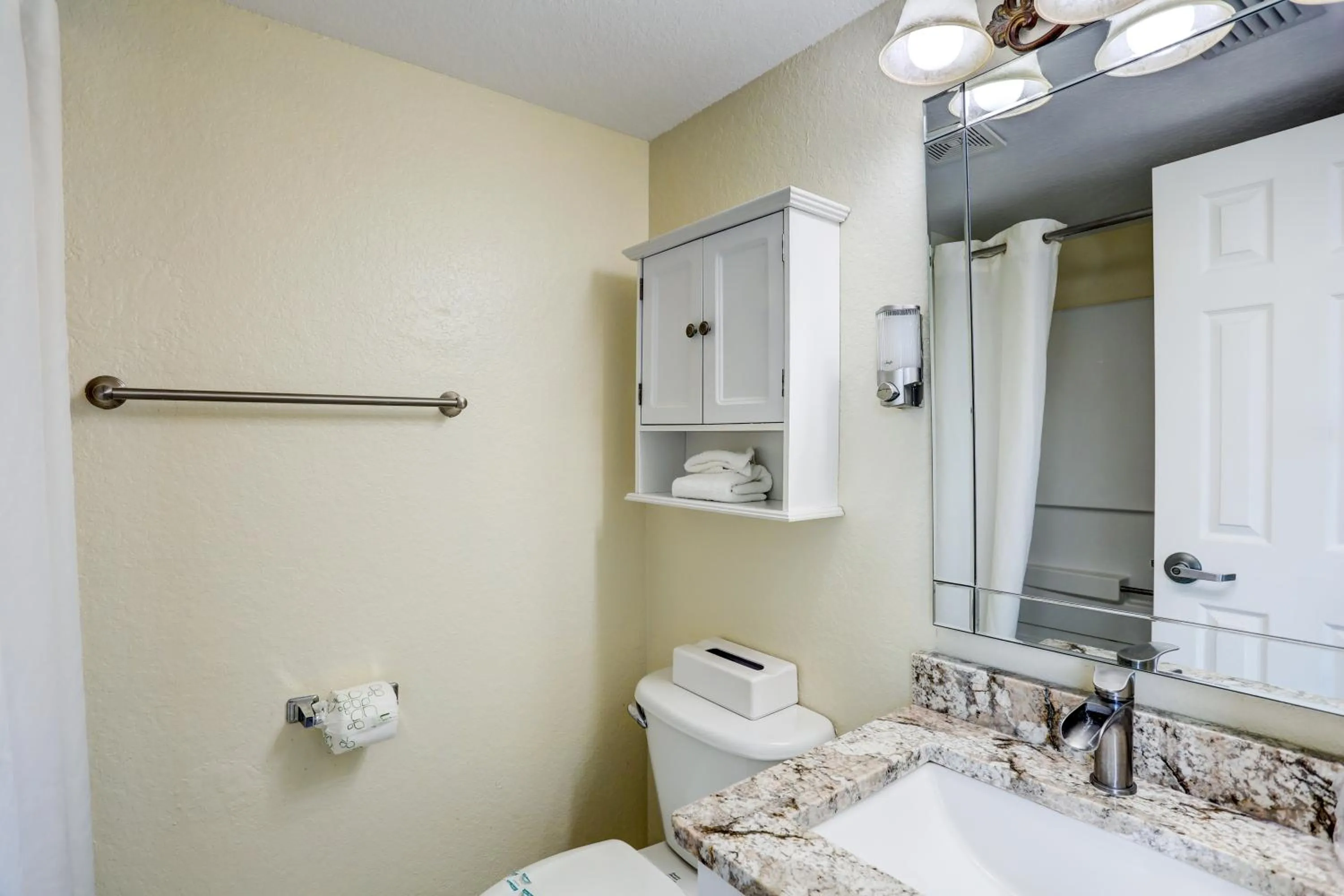 South Beach Condo Hotel by Travel Resort Services, Inc.