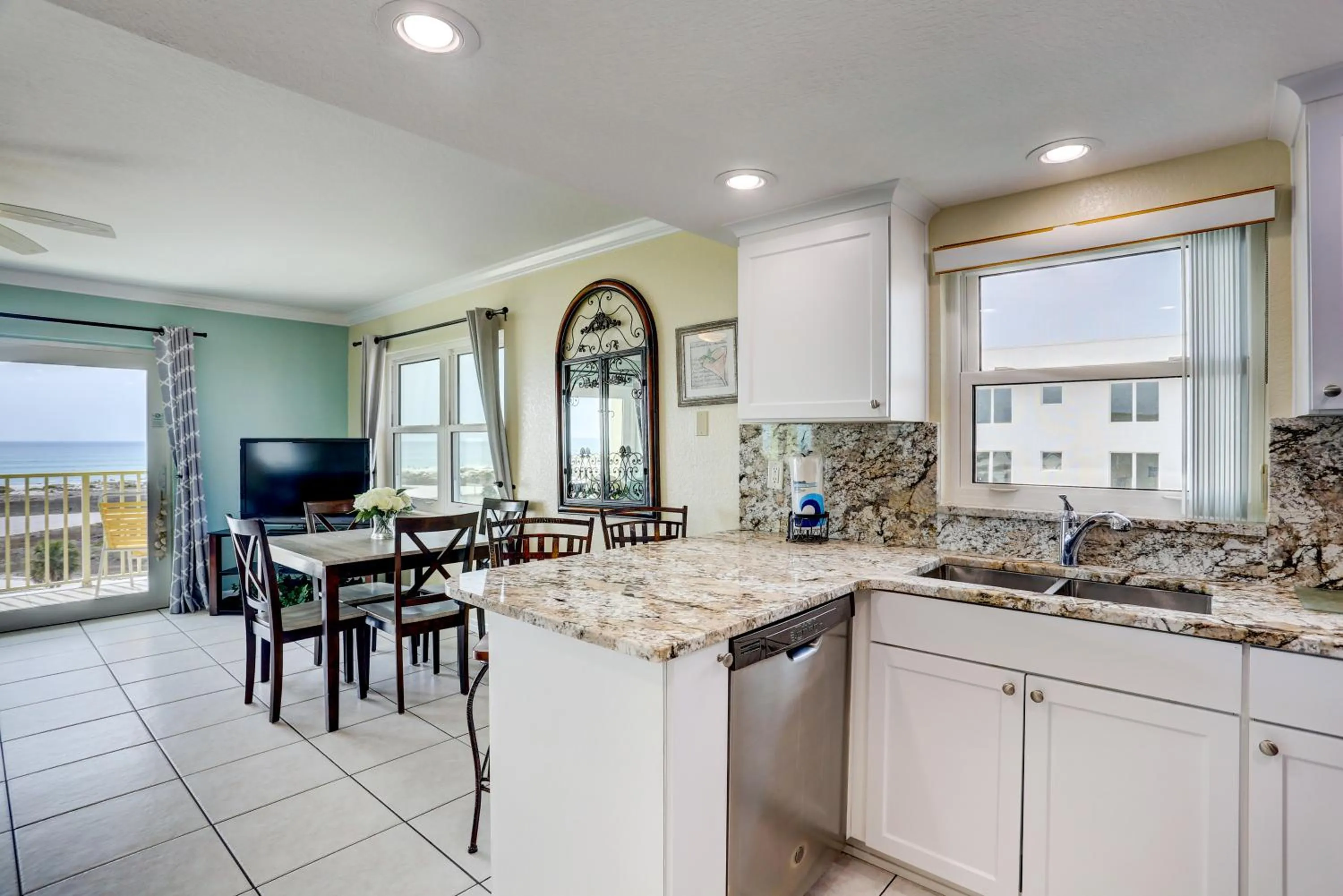 South Beach Condo Hotel by Travel Resort Services, Inc.