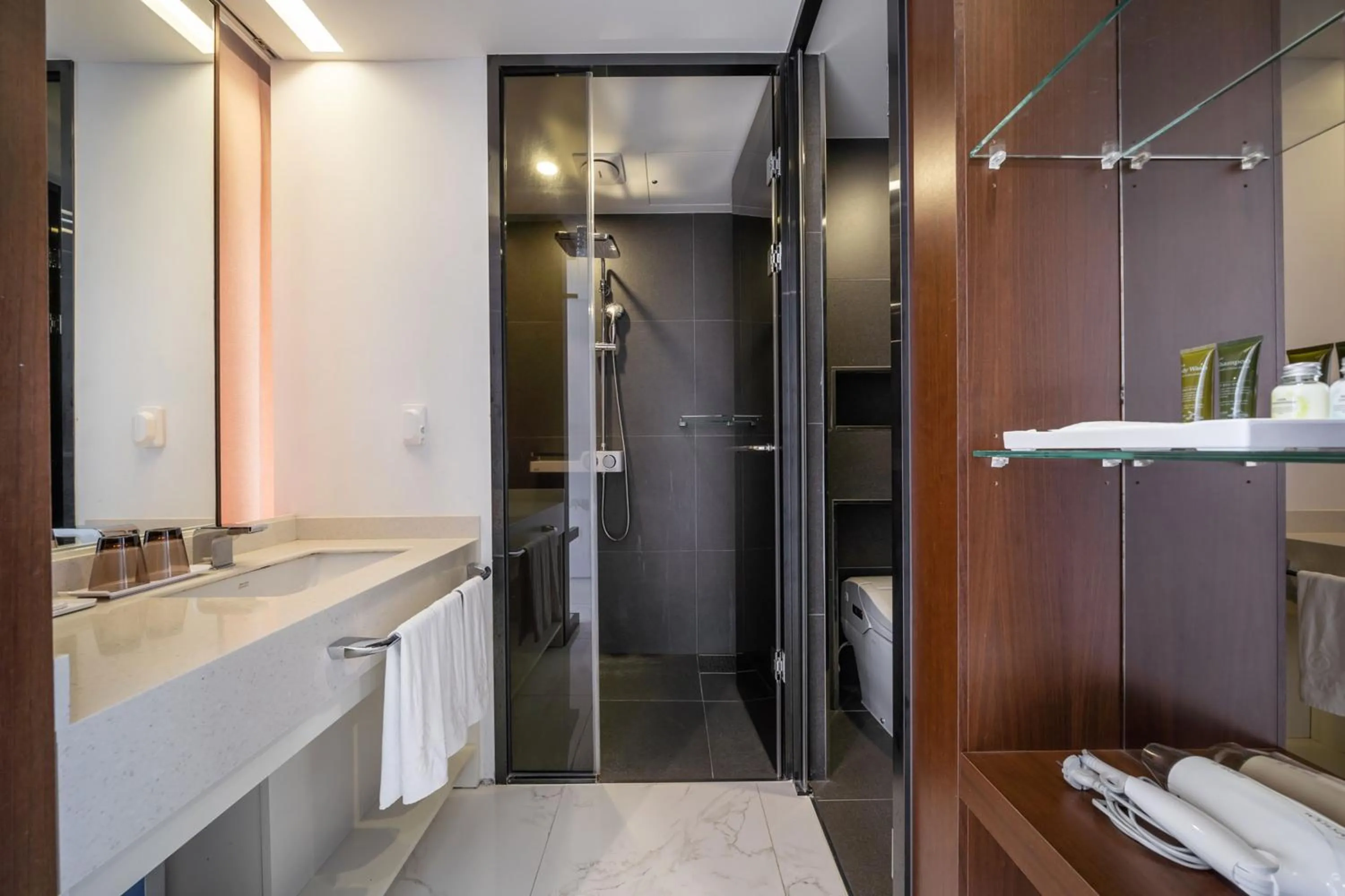 Bathroom in Sweetmay Seogwipo