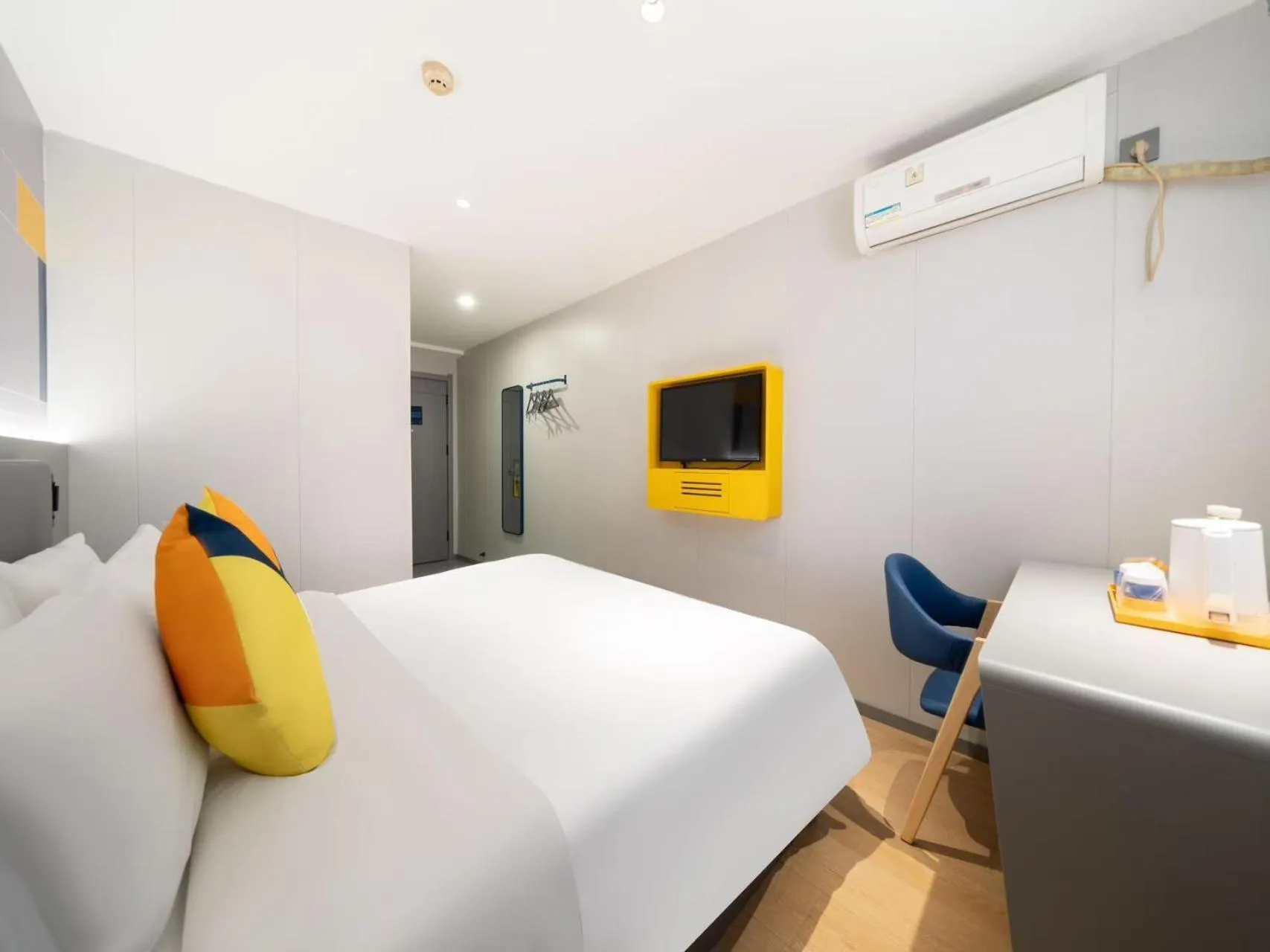 Property building, Bed in 7Days Inn Railway Station Xi'an Wulukou Subway Station