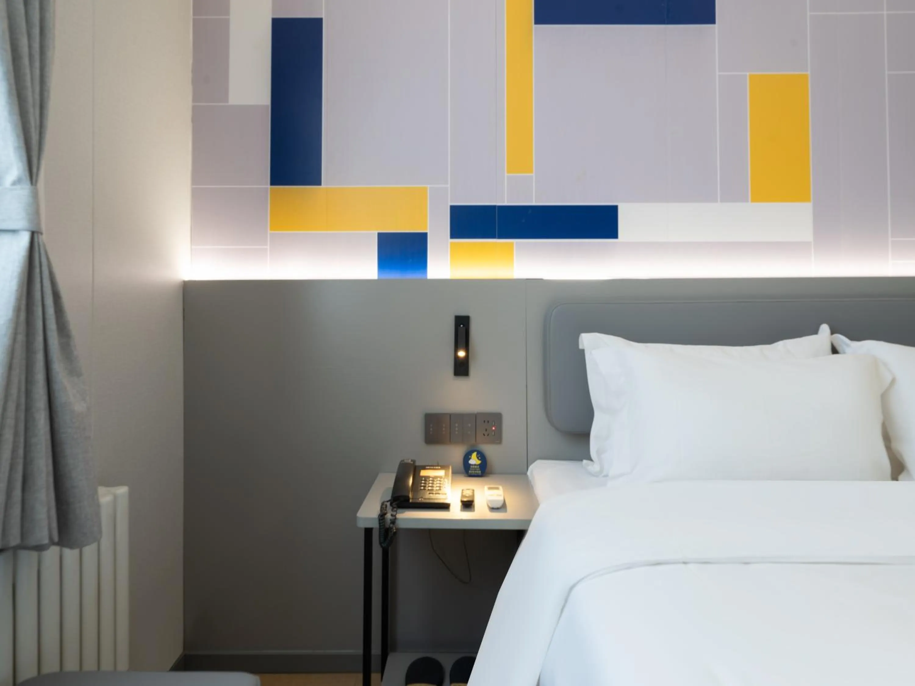 Bed in 7Days Inn Railway Station Xi'an Wulukou Subway Station