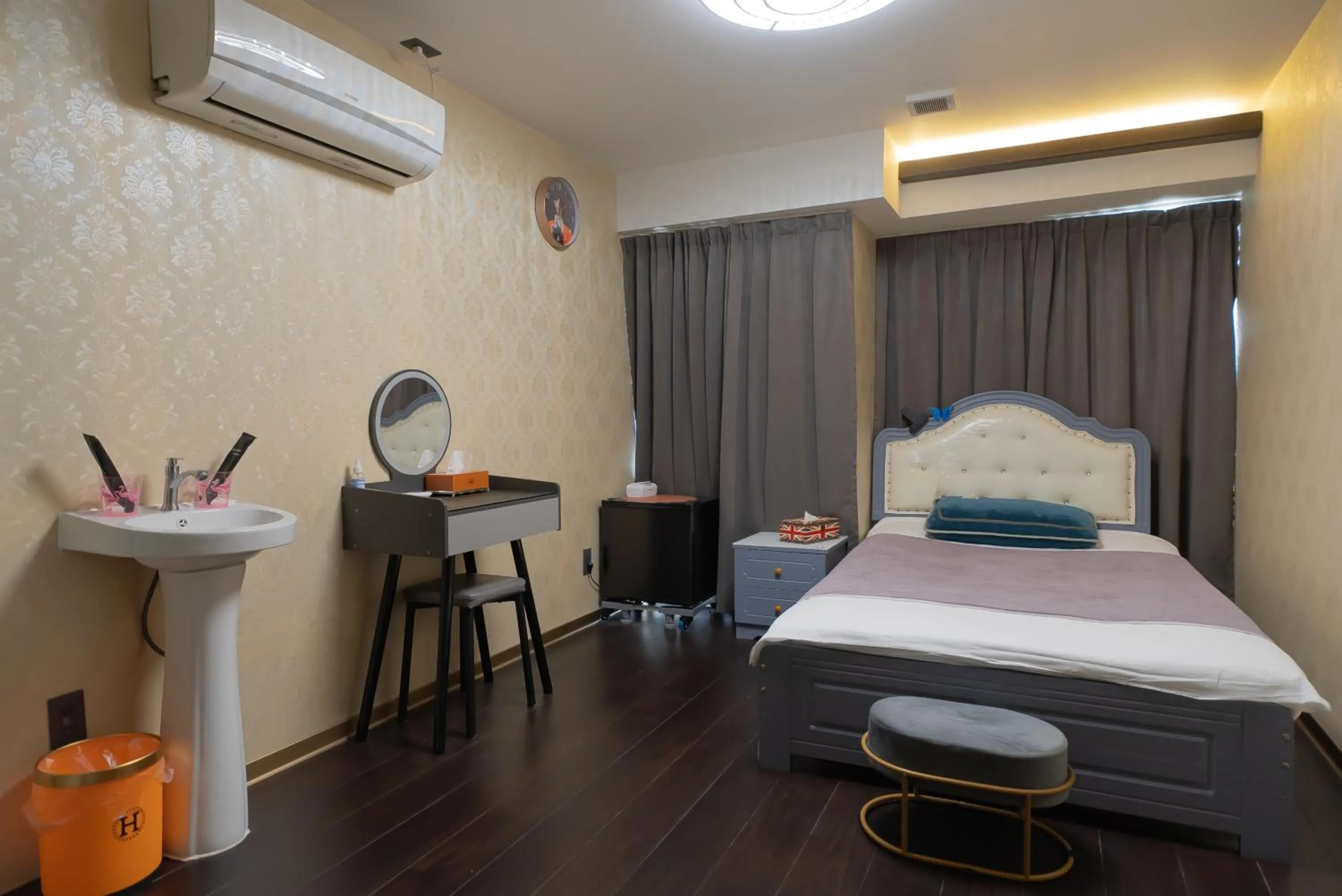 Bed in AKARENGA house