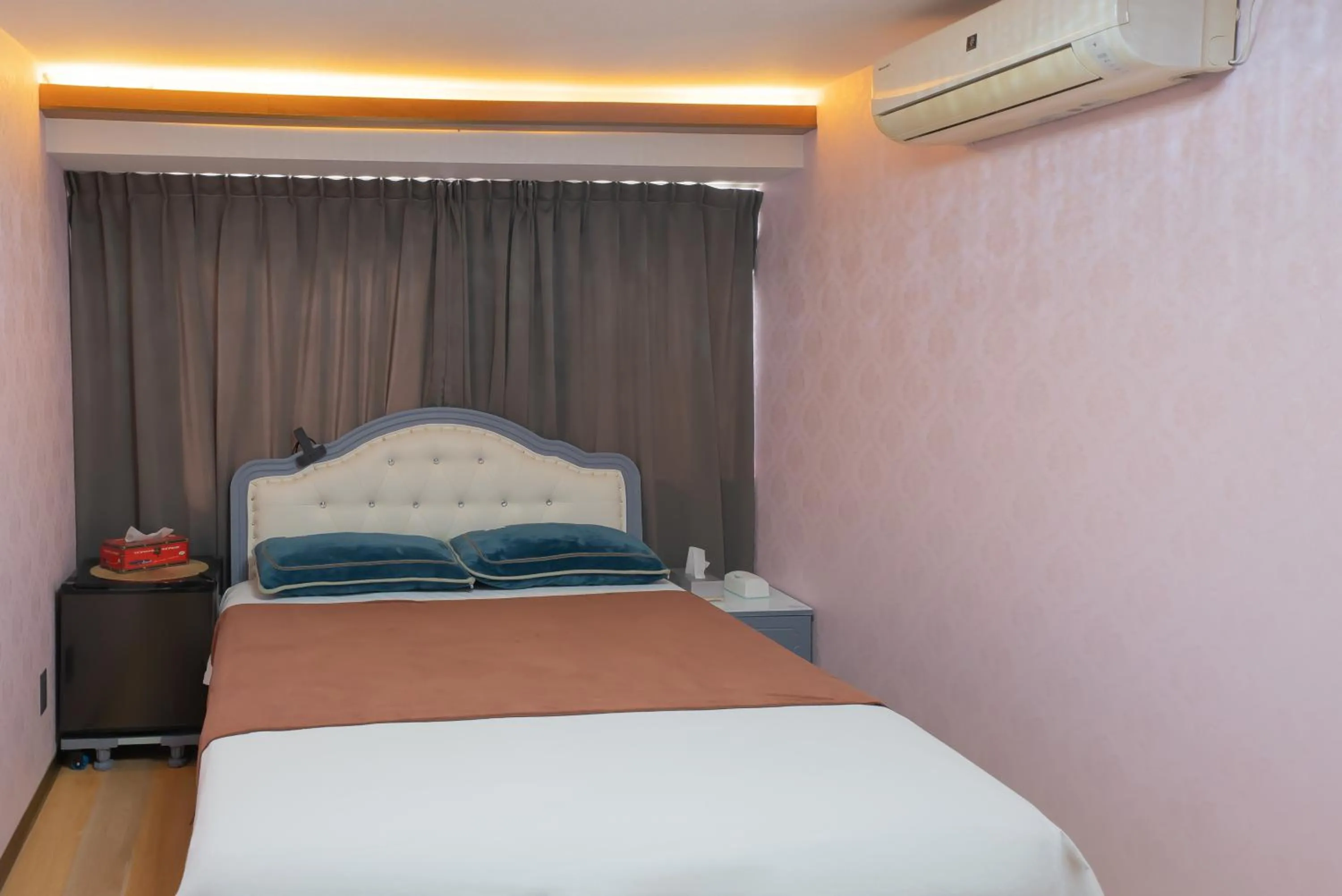 Bed in AKARENGA house