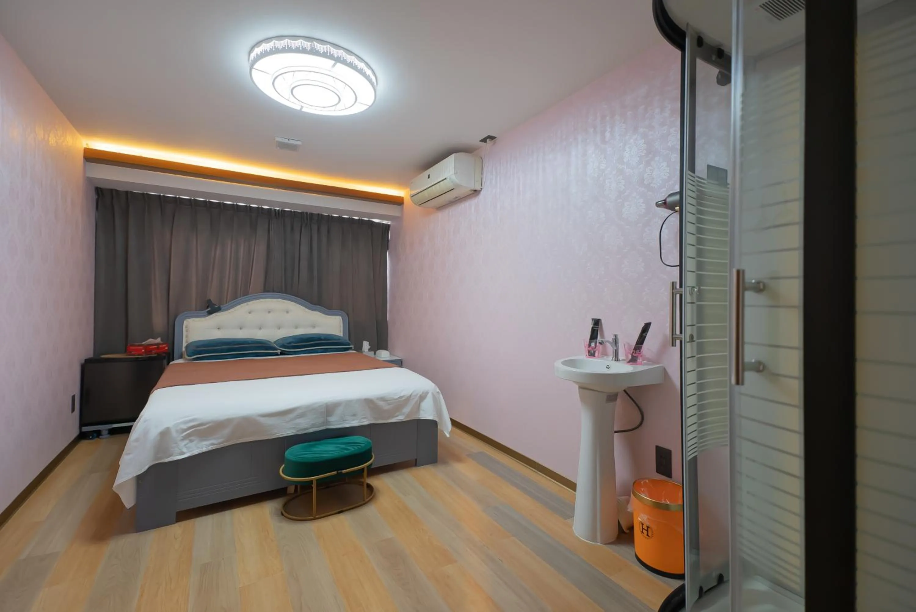 Bed in AKARENGA house