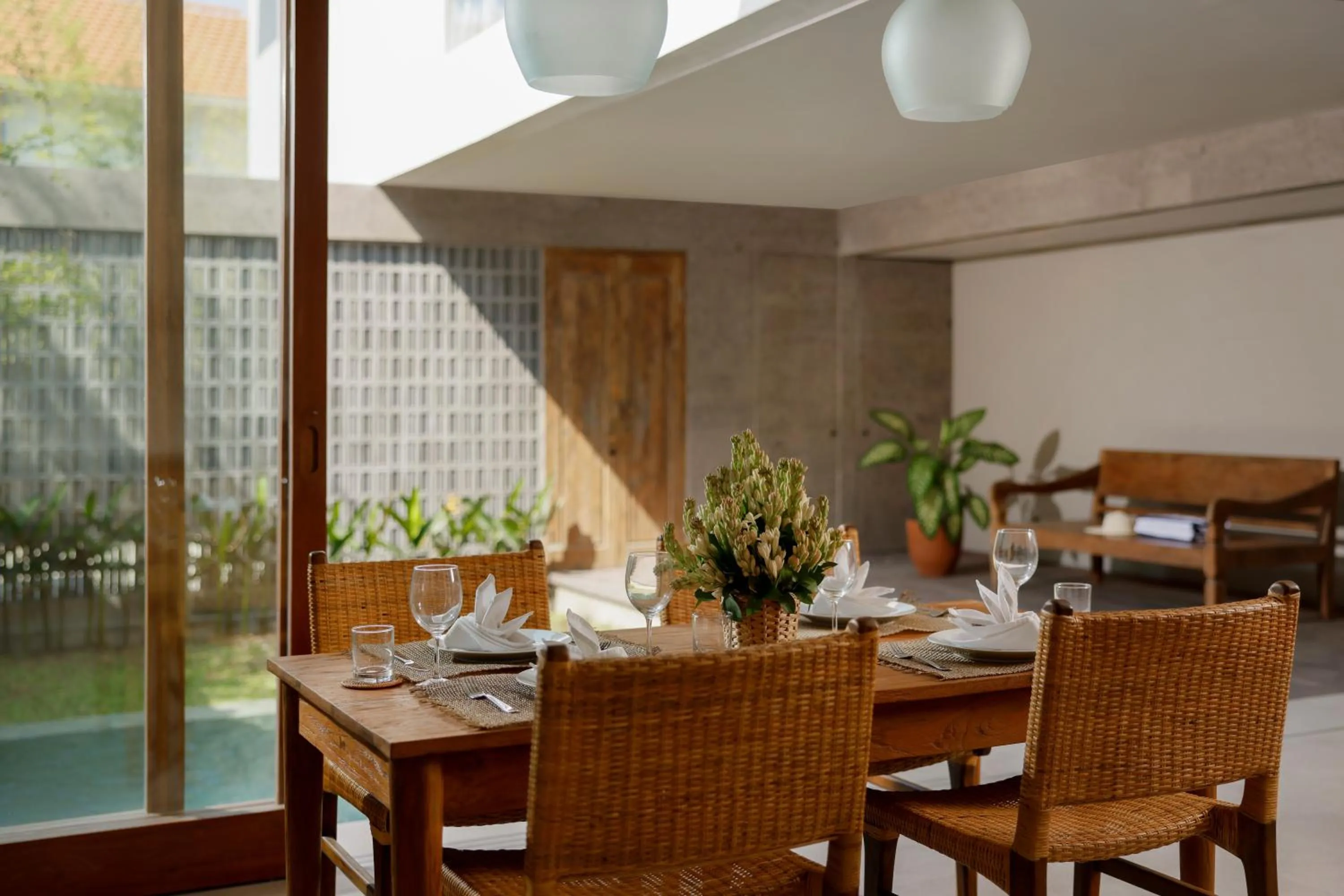 Dining area in Pulang Villas Private Pool, Pererenan