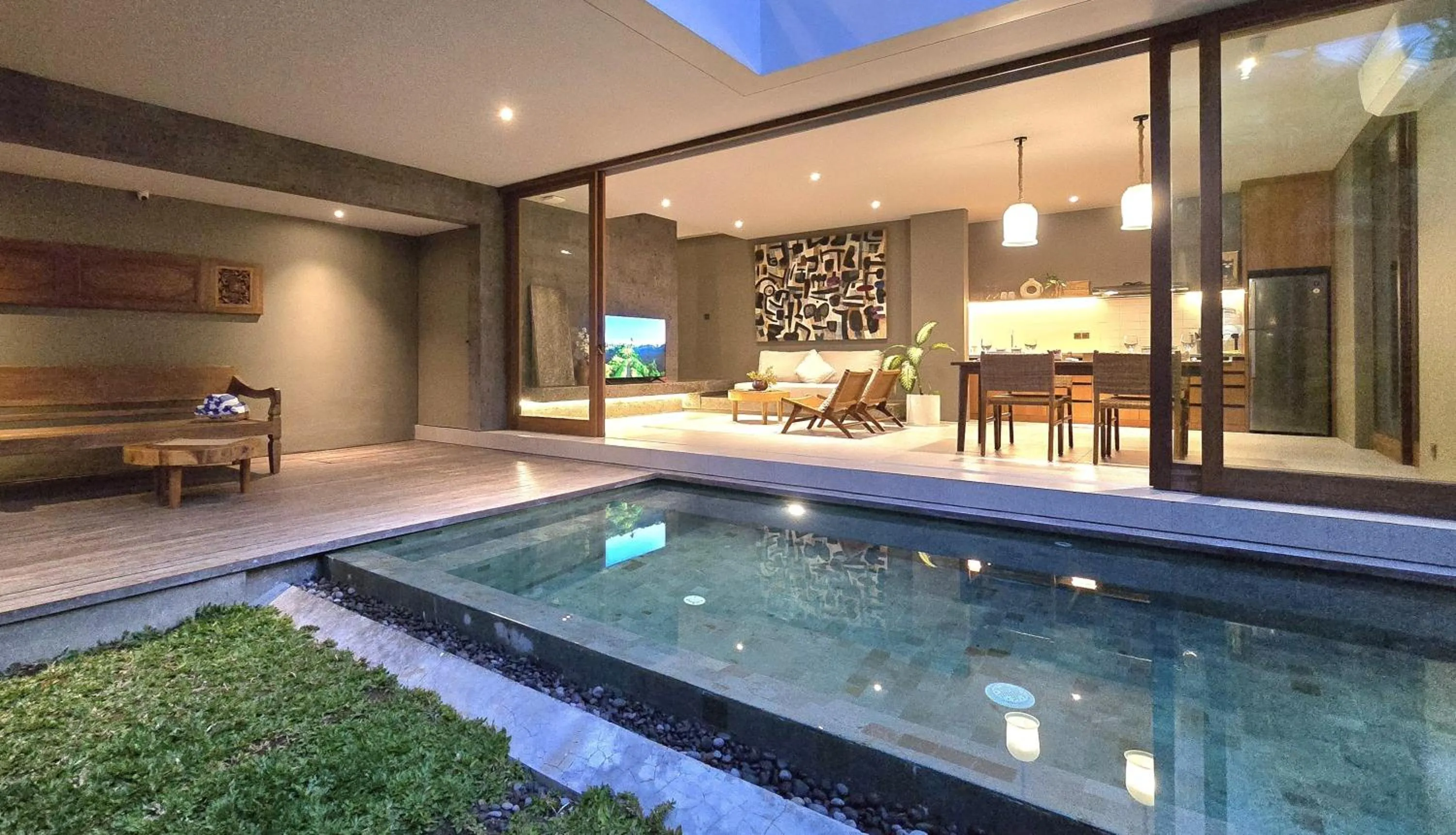 Swimming pool in Pulang Villas Private Pool, Pererenan