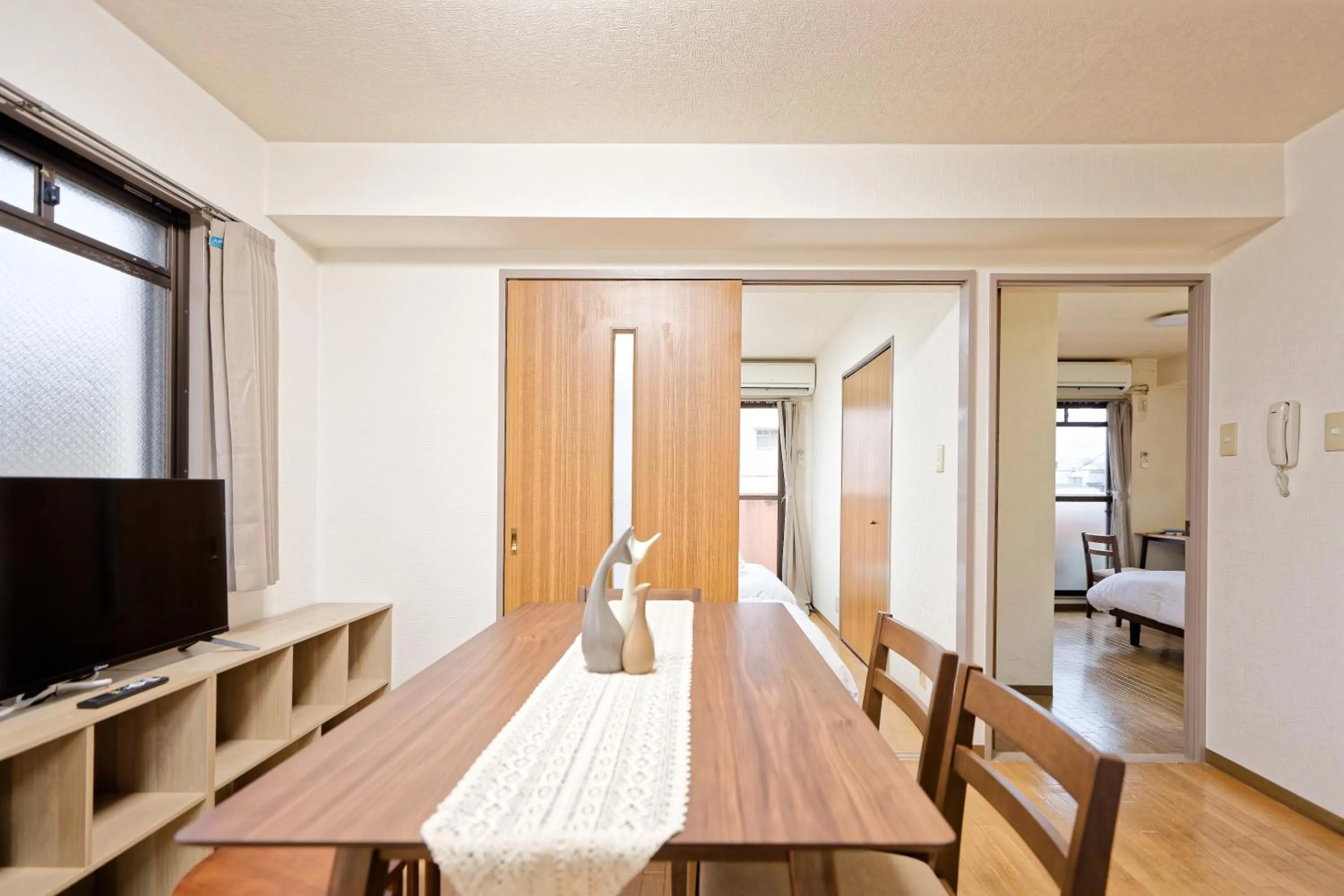 Shinjuku Waseda Earthtone Apartment