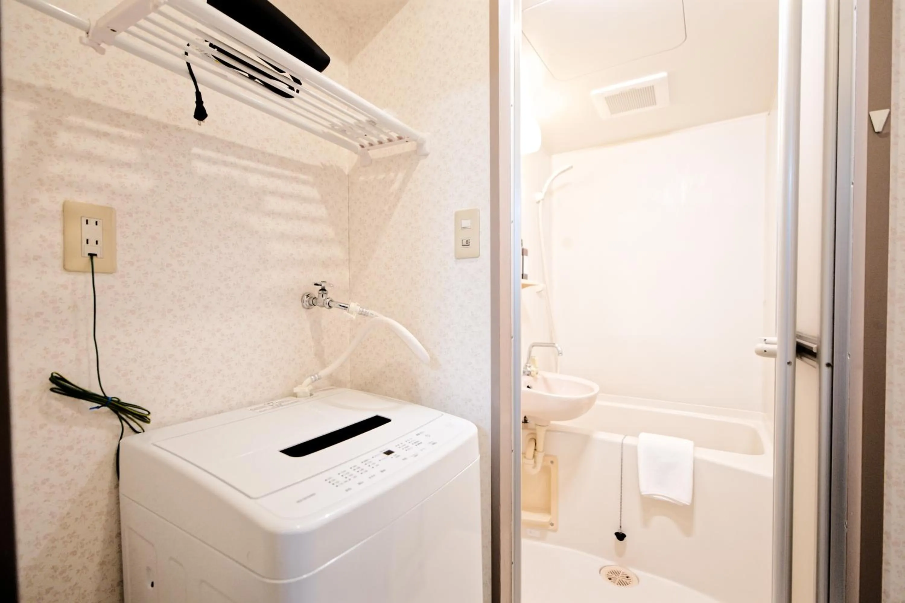 Shinjuku Waseda Earthtone Apartment