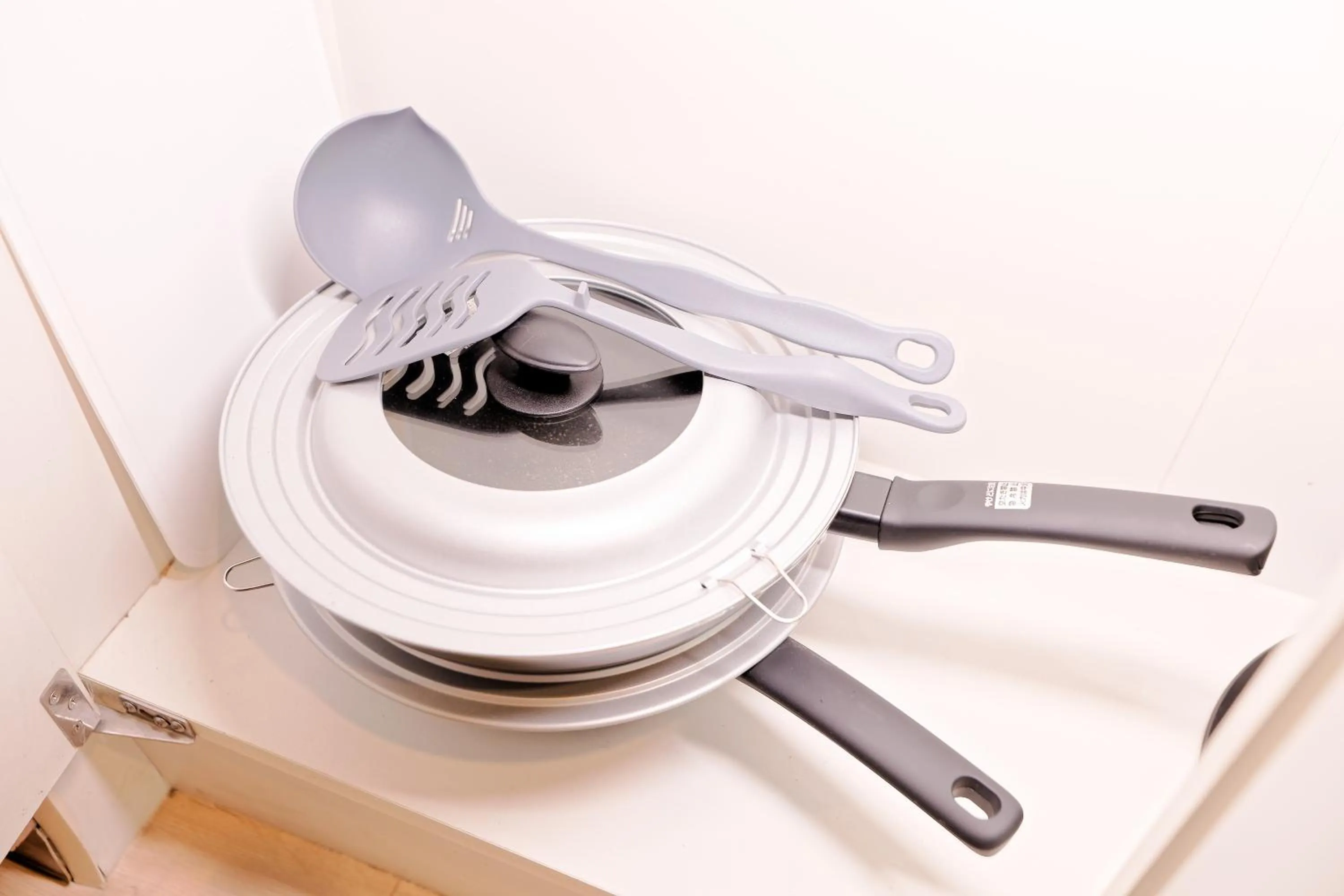 Shinjuku Waseda Earthtone Apartment