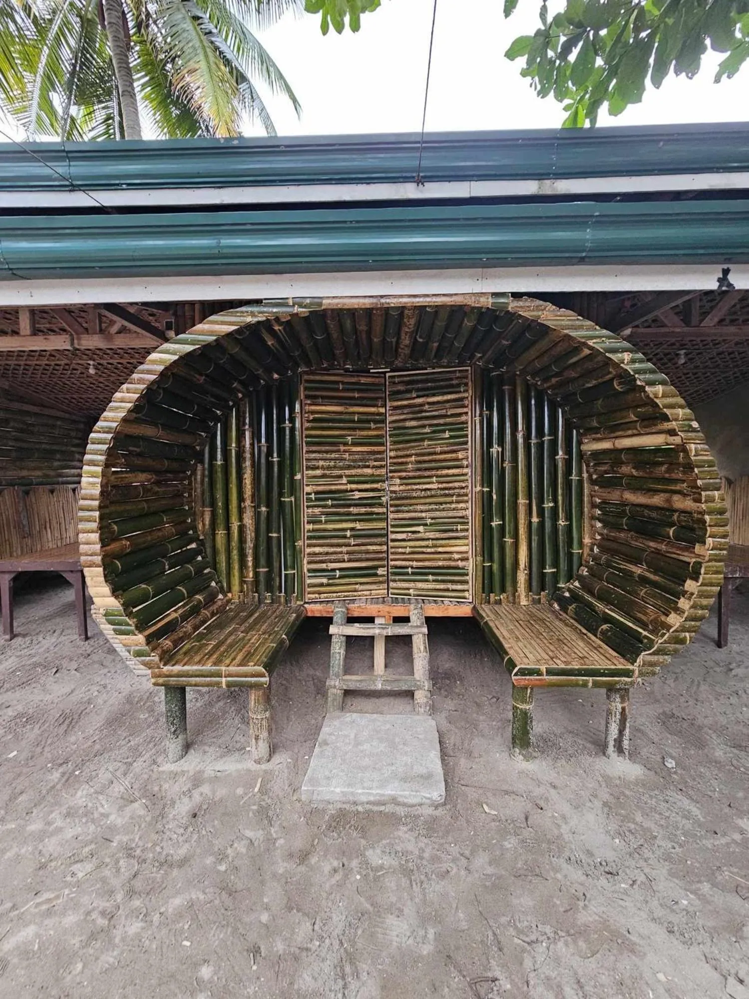 Facade/entrance in Tambayan Rooms and Cottages by SMS Hospitality