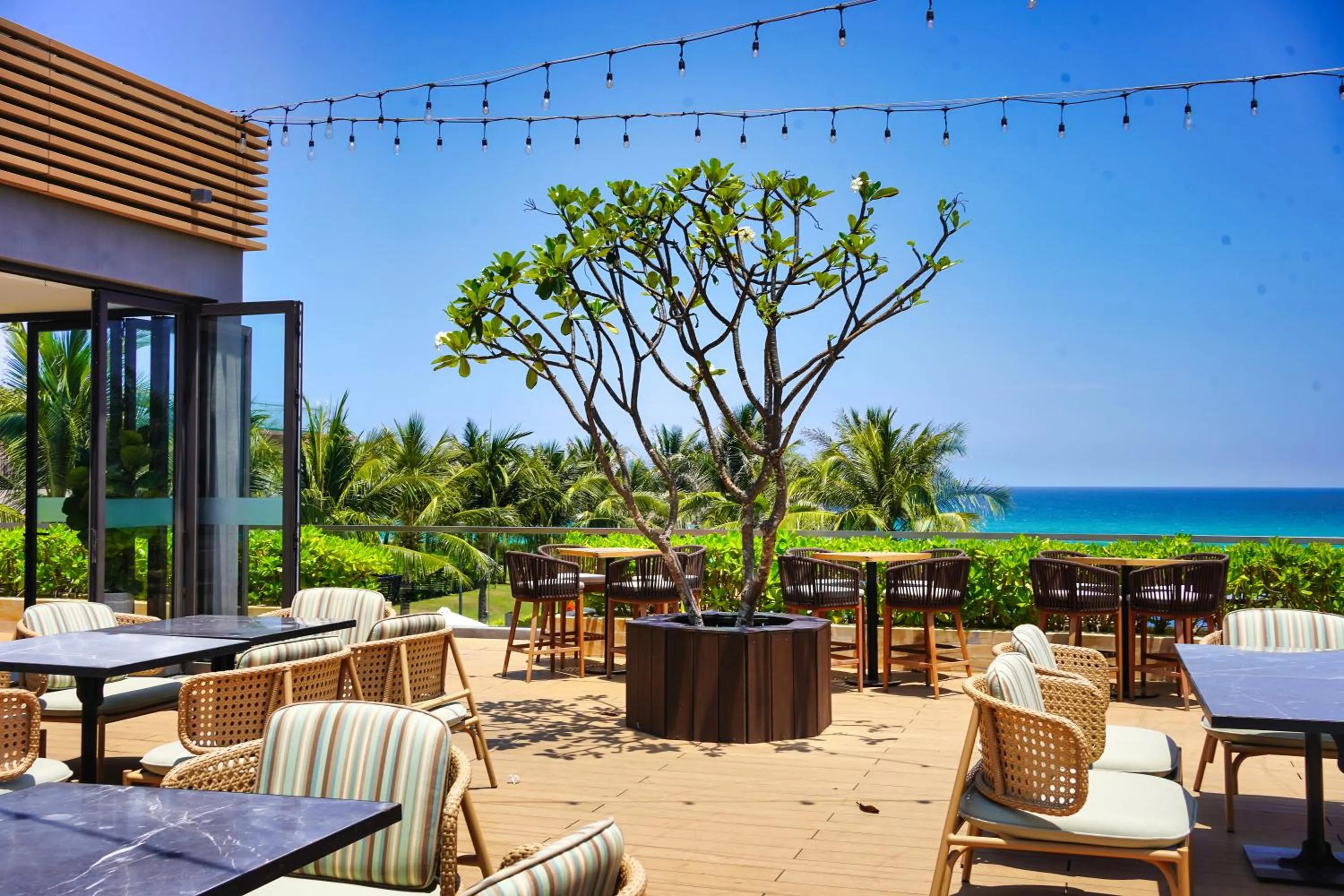 Restaurant/places to eat in Seascape Villas In Long Beach Cam Ranh