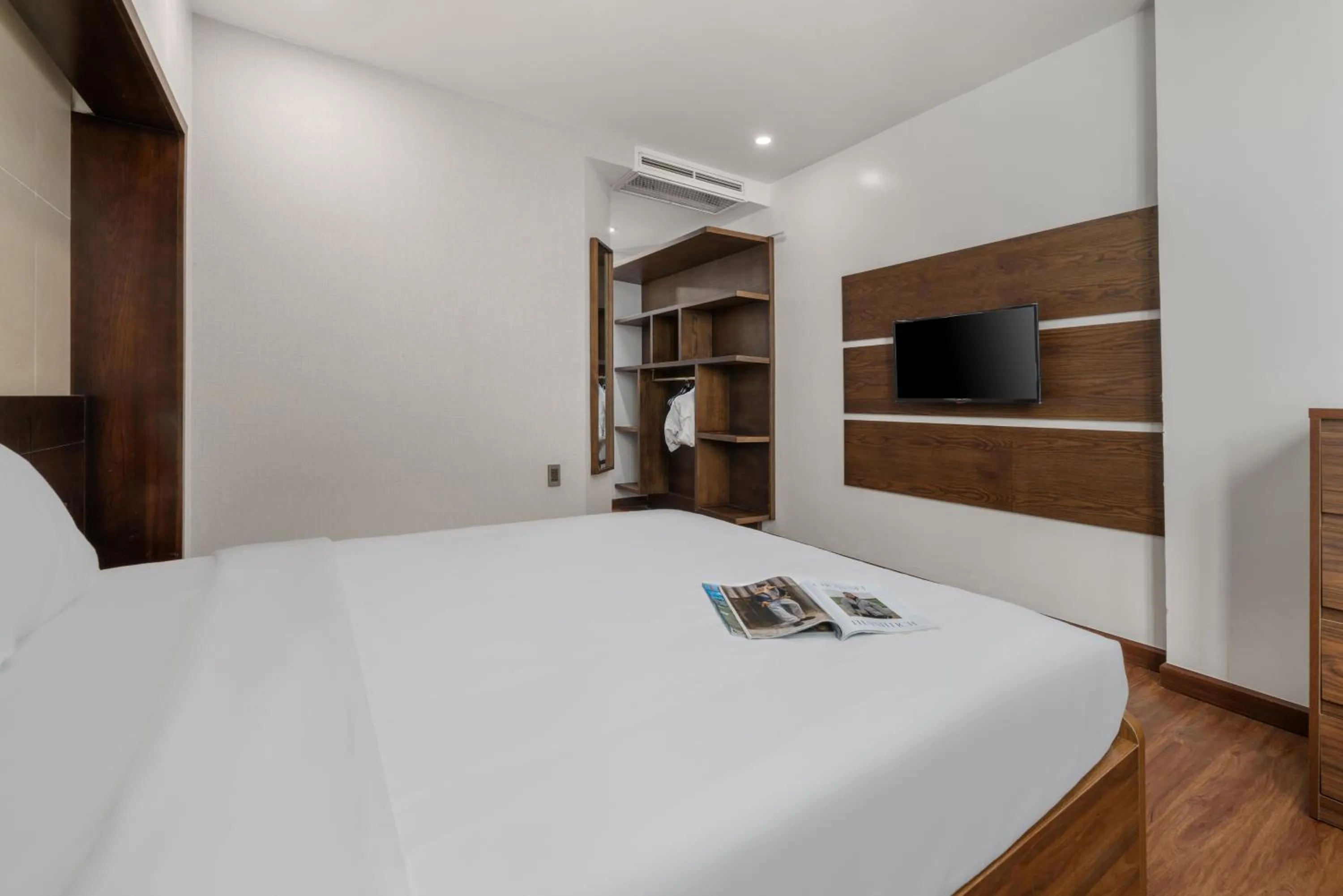 Bedroom, Bed in Tokyo Boutique Front Beach Hotel