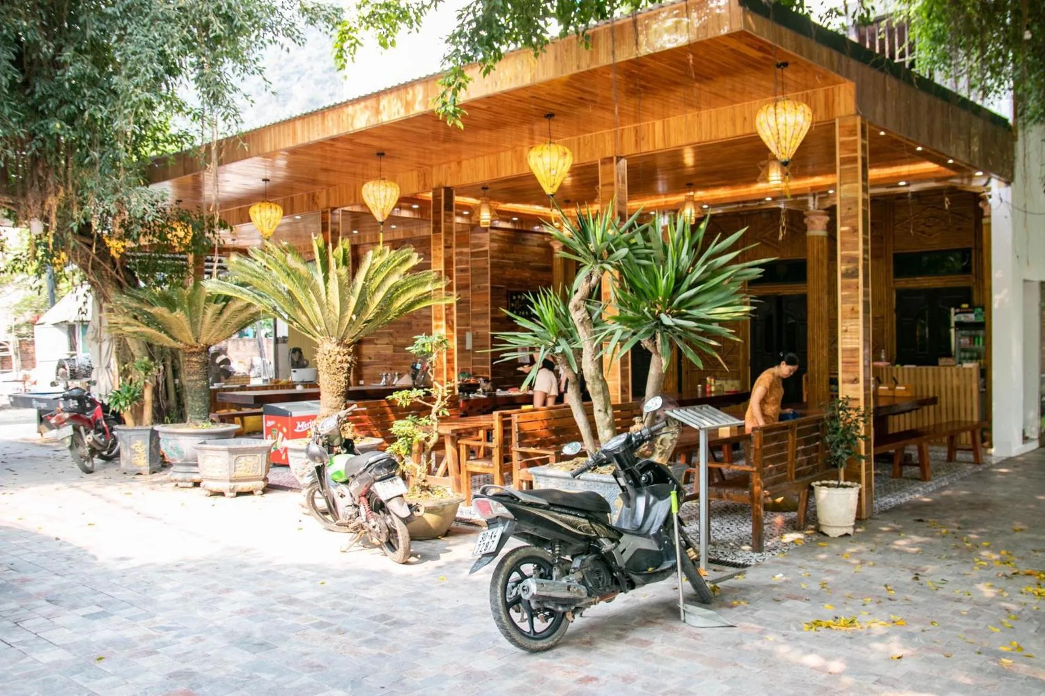 Property building in Cao Thạch Homestay