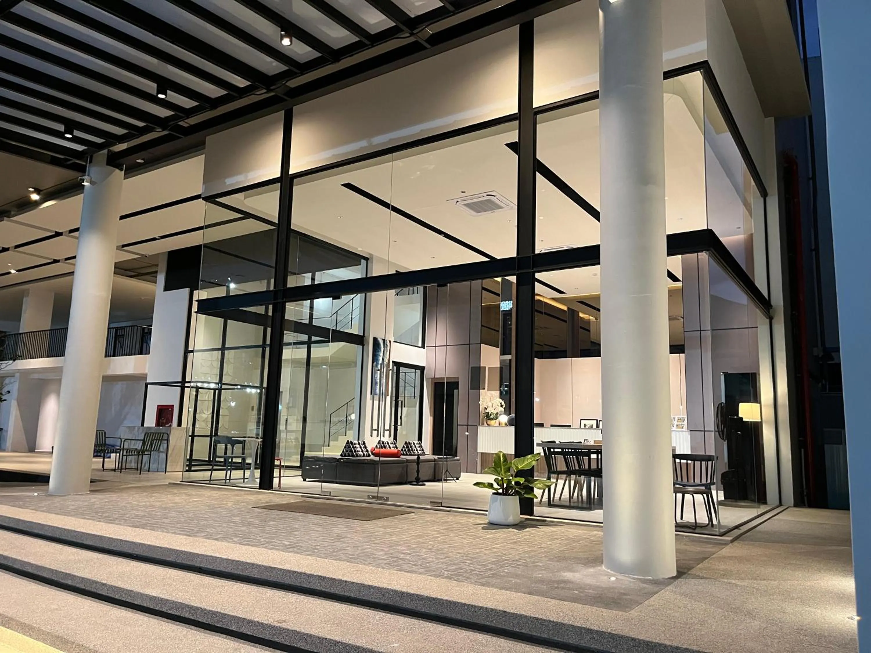 Facade/entrance in Hatyai Midtown Hotel