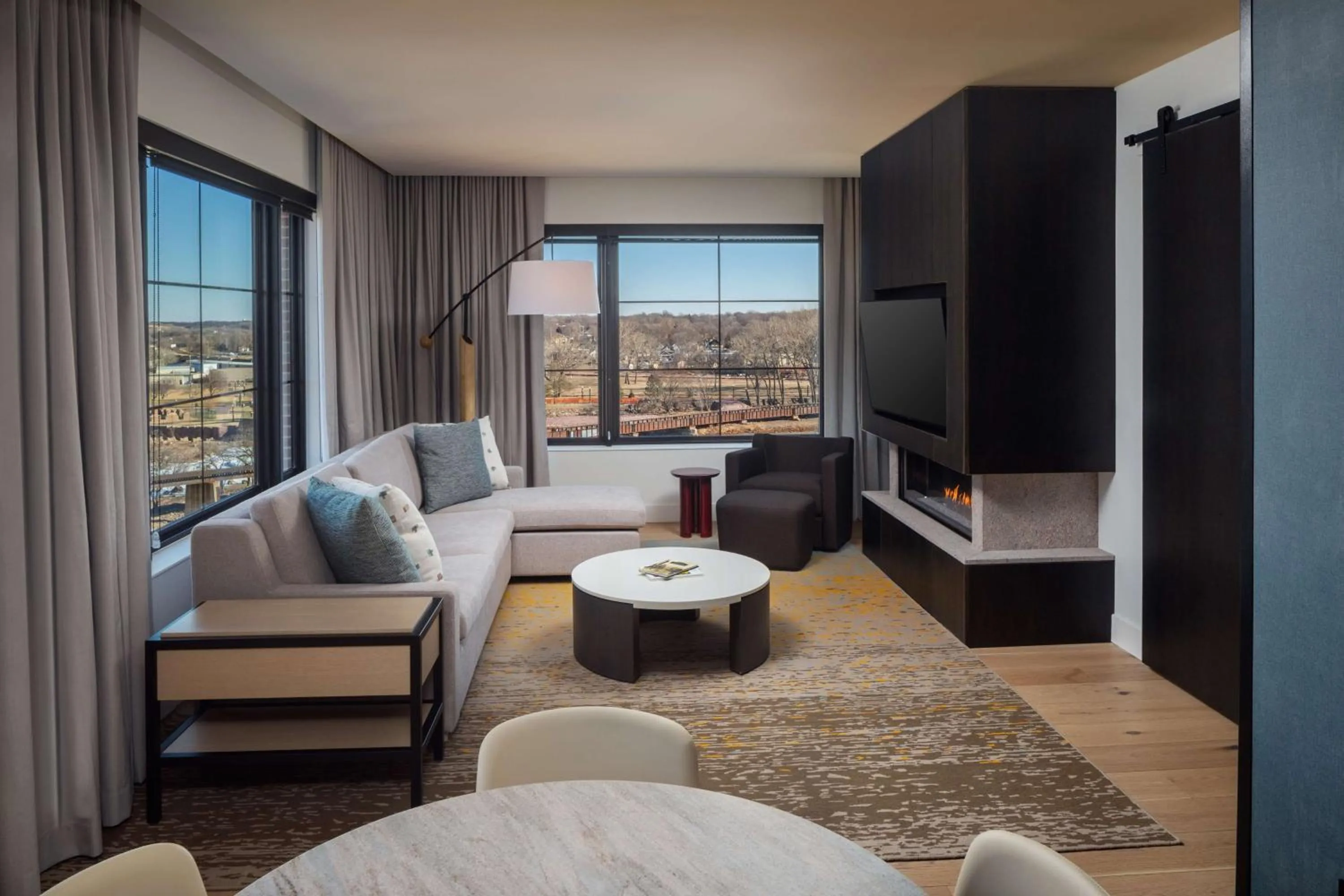 Living room, Bed in Canopy By Hilton Sioux Falls Downtown