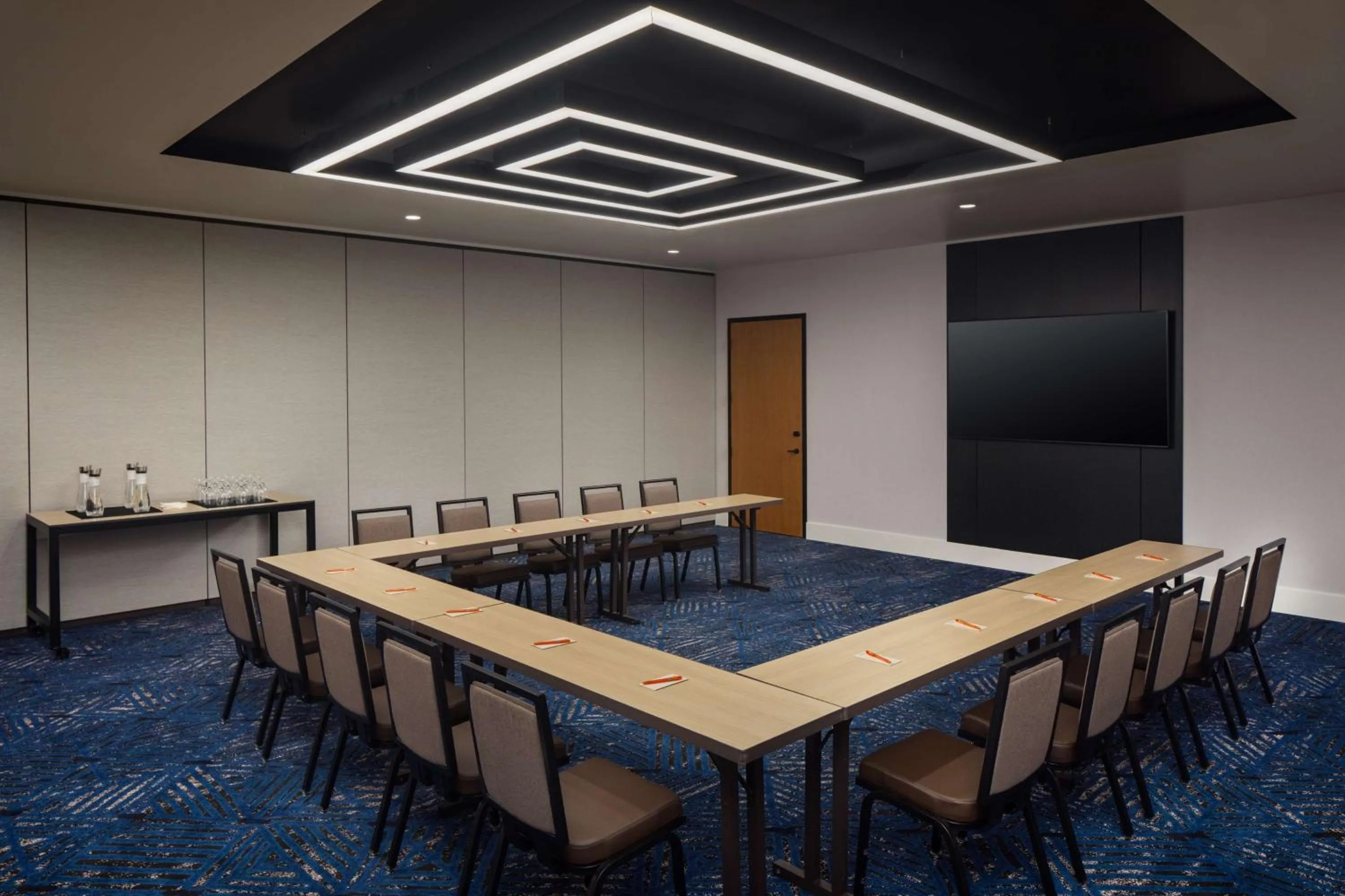 Meeting/conference room in Canopy By Hilton Sioux Falls Downtown