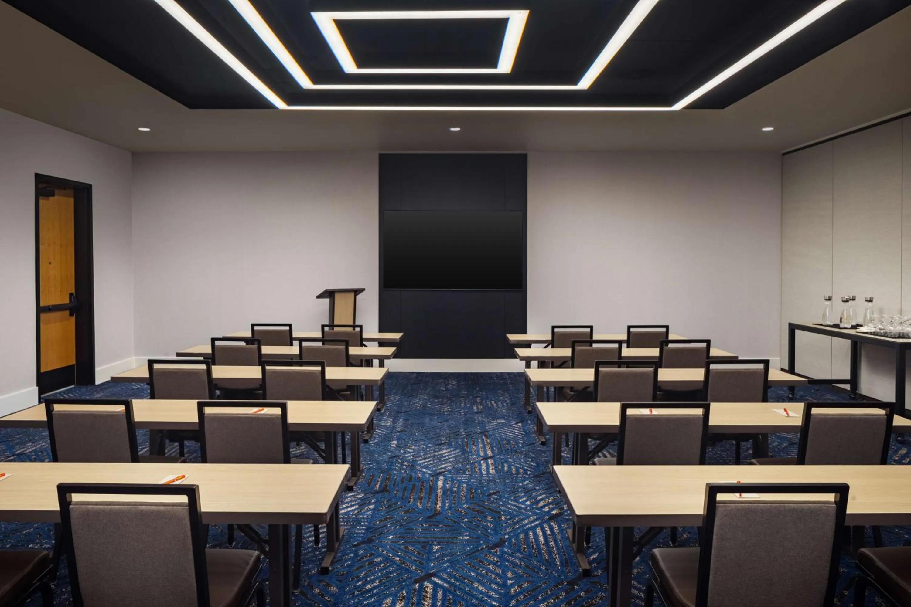 Meeting/conference room in Canopy By Hilton Sioux Falls Downtown