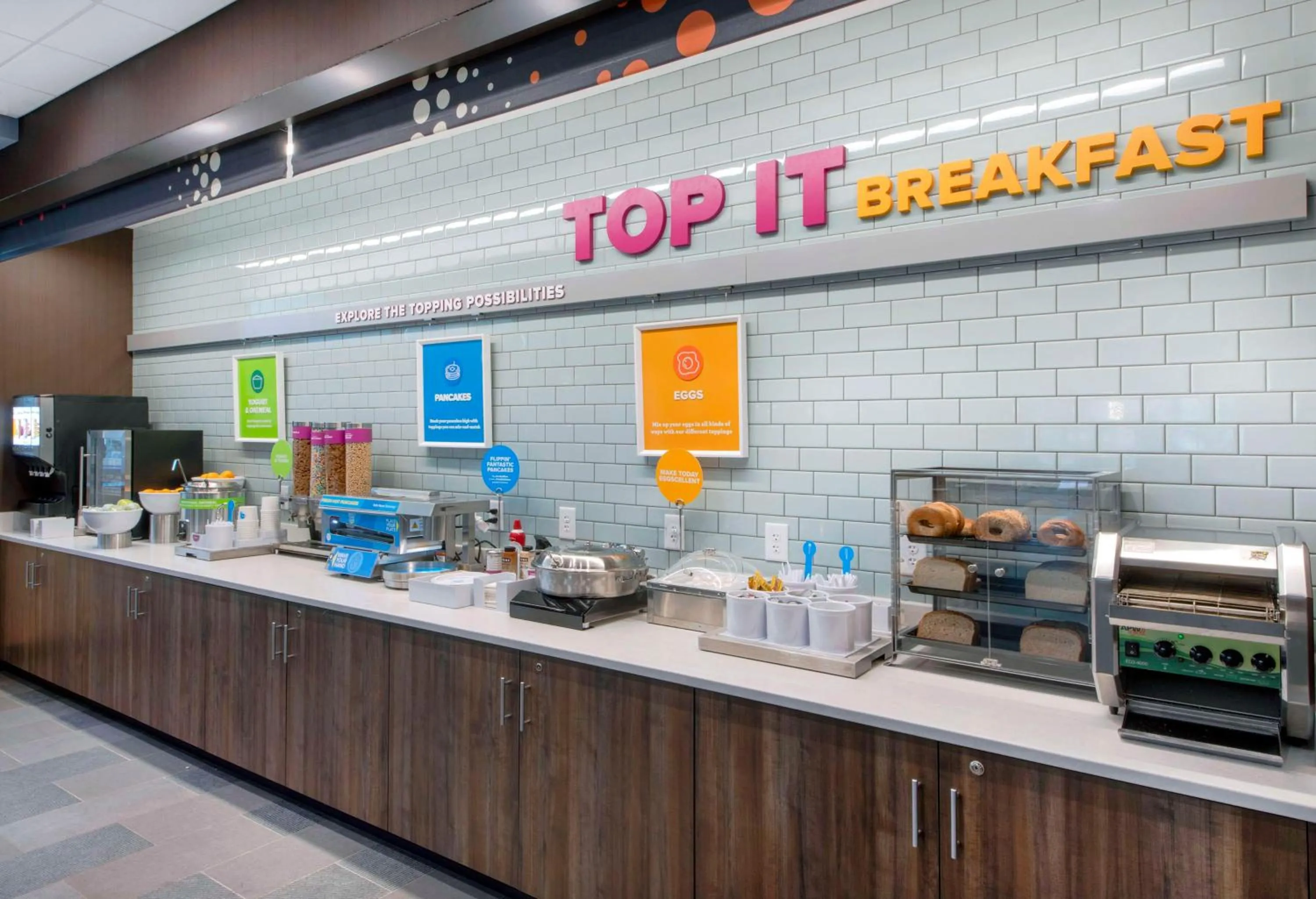 Food and drinks in Tru by Hilton Wilmington Wrightsville Beach