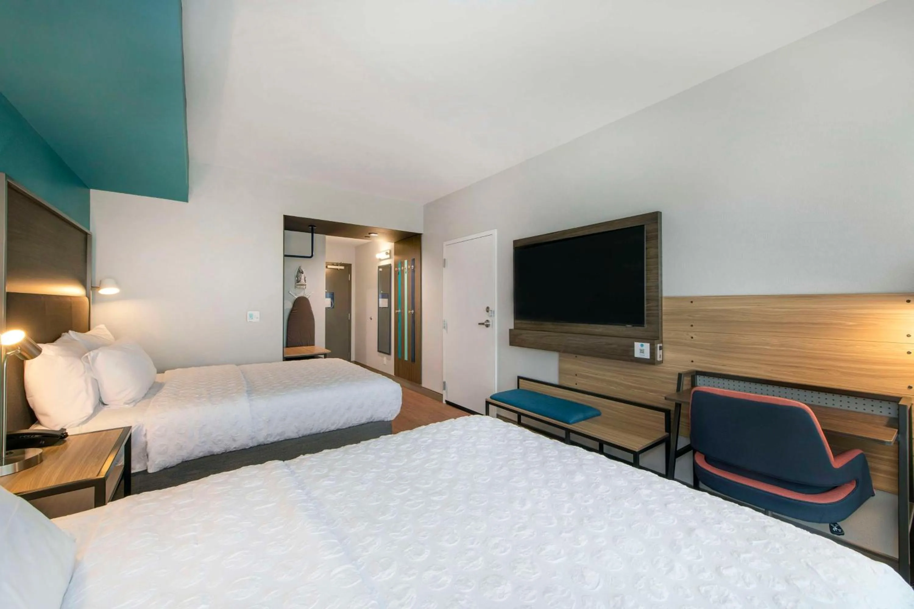 Bed in Tru by Hilton Wilmington Wrightsville Beach