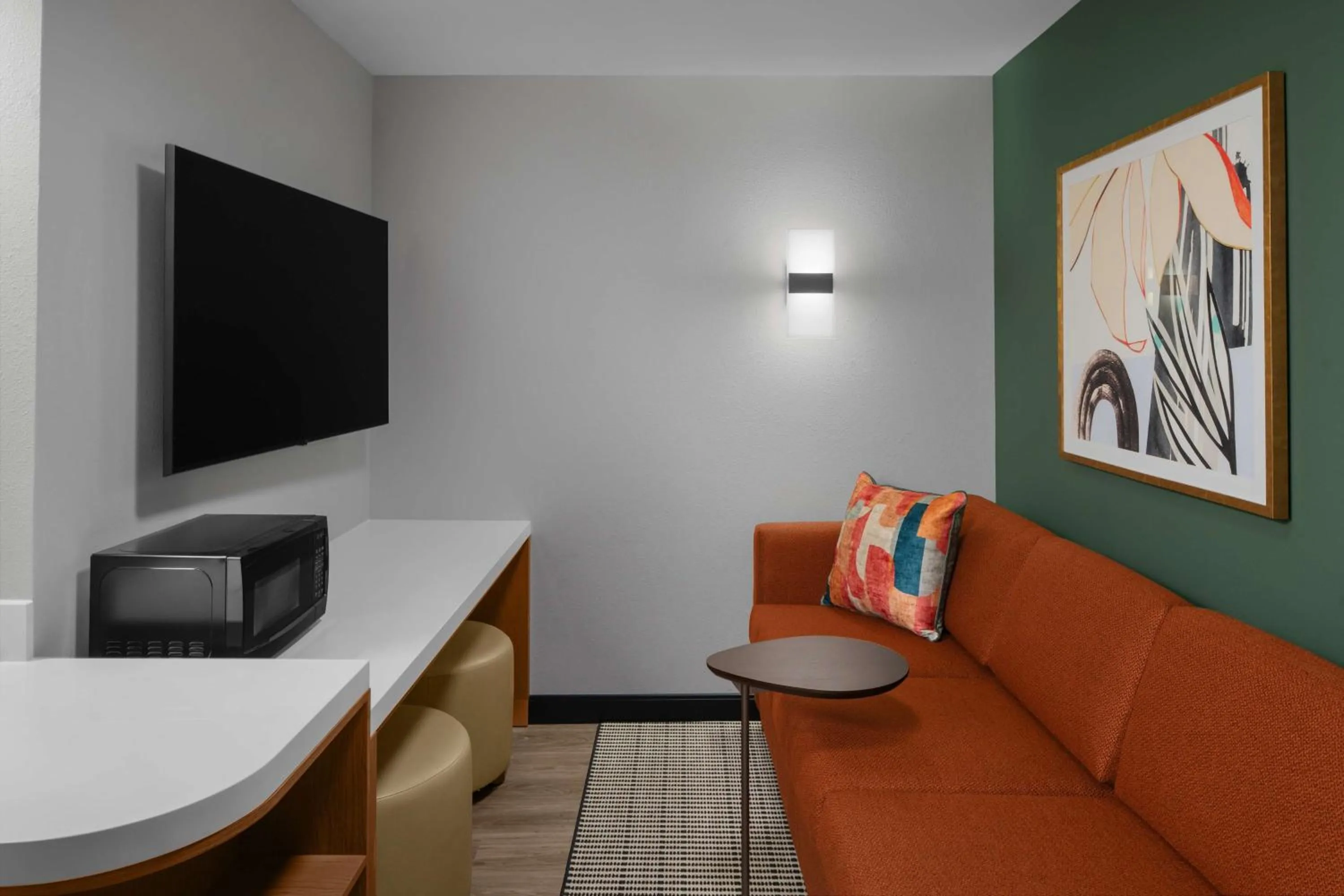 Living room in Embassy Suites By Hilton Madison Downtown