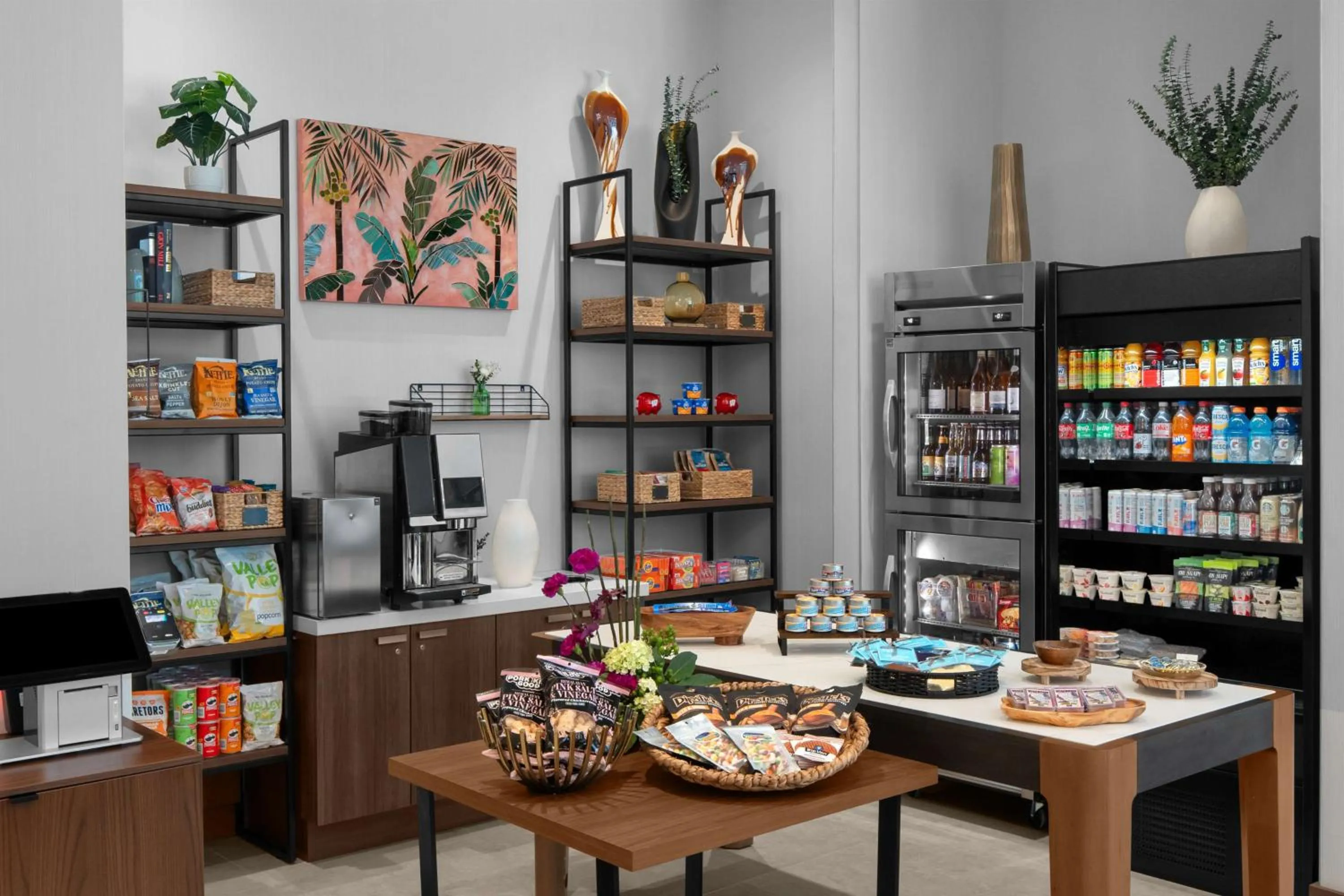 Restaurant/places to eat in Embassy Suites By Hilton Madison Downtown