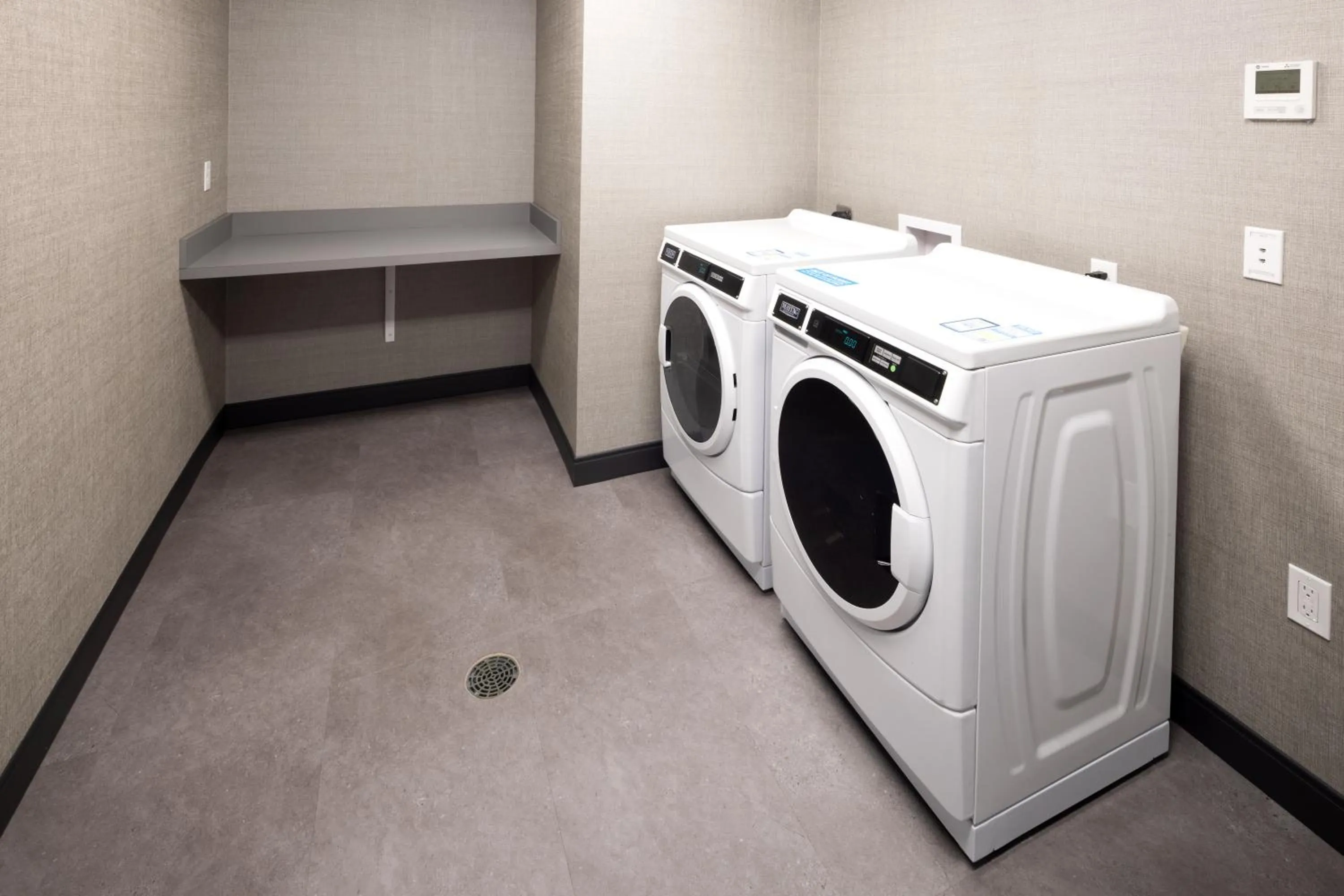 laundry in Tru By Hilton Yakima Airport