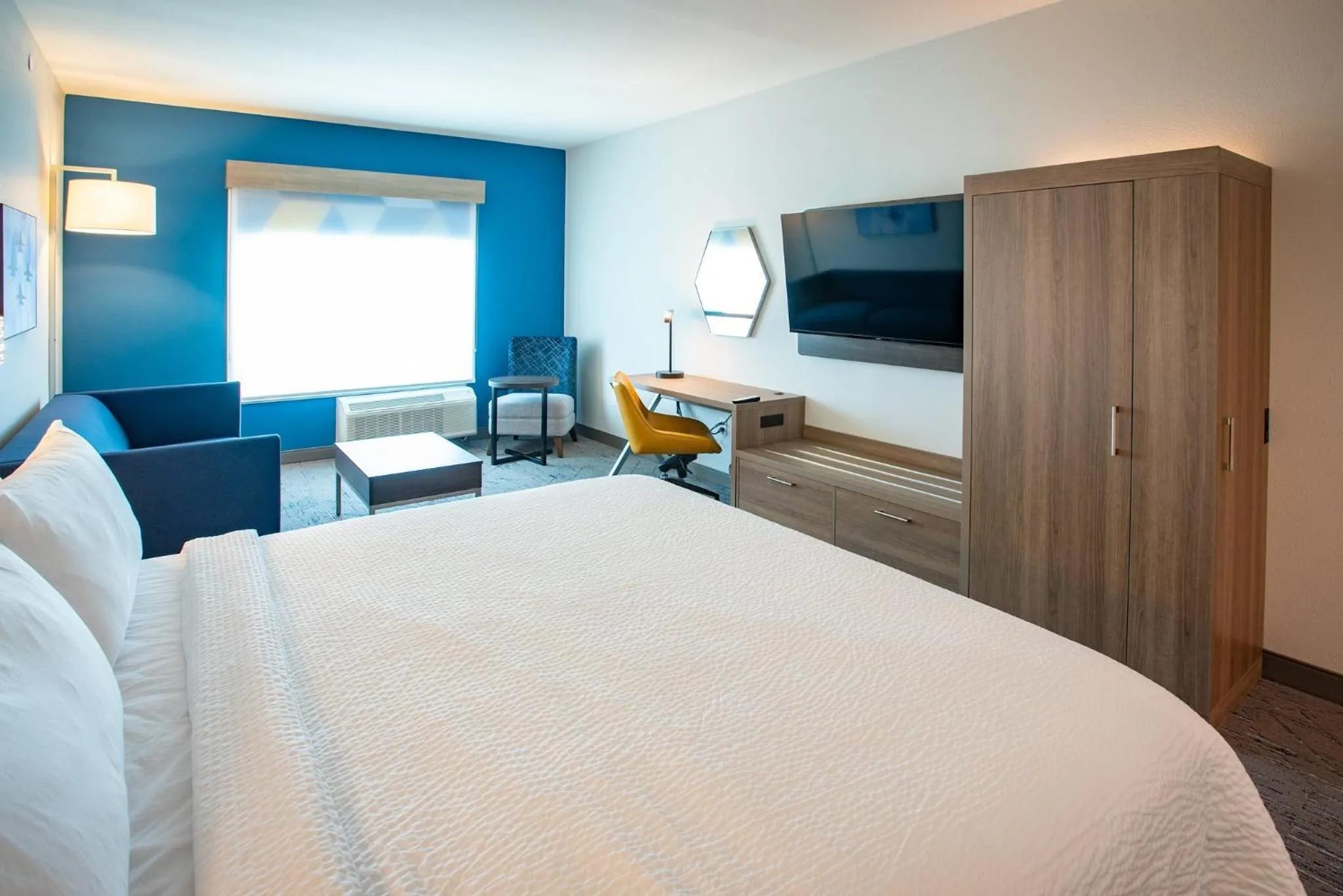 Photo of the whole room, Bed in Holiday Inn Express & Suites Pensacola Airport North – I-10 by IHG