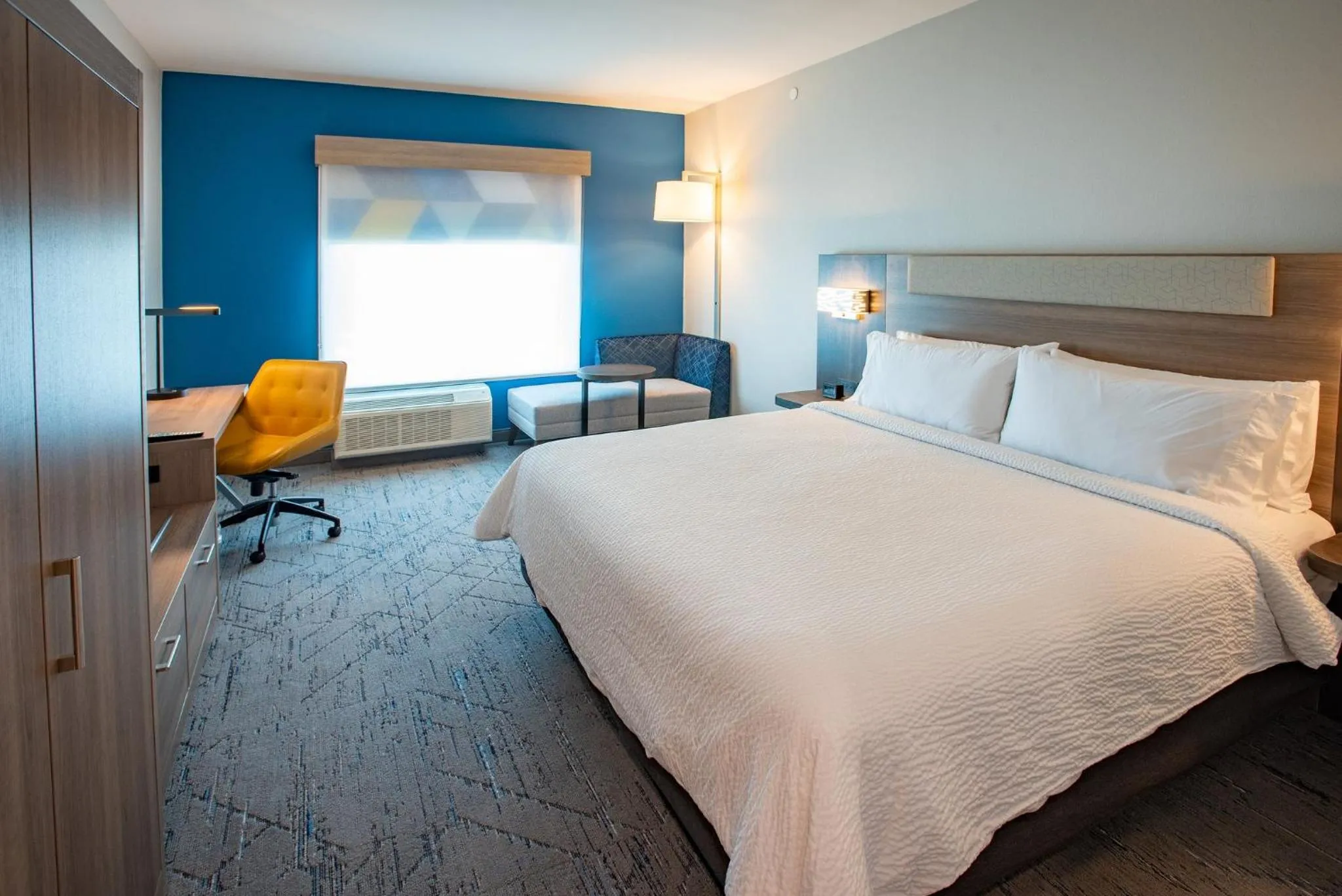 Photo of the whole room, Bed in Holiday Inn Express & Suites Pensacola Airport North – I-10 by IHG
