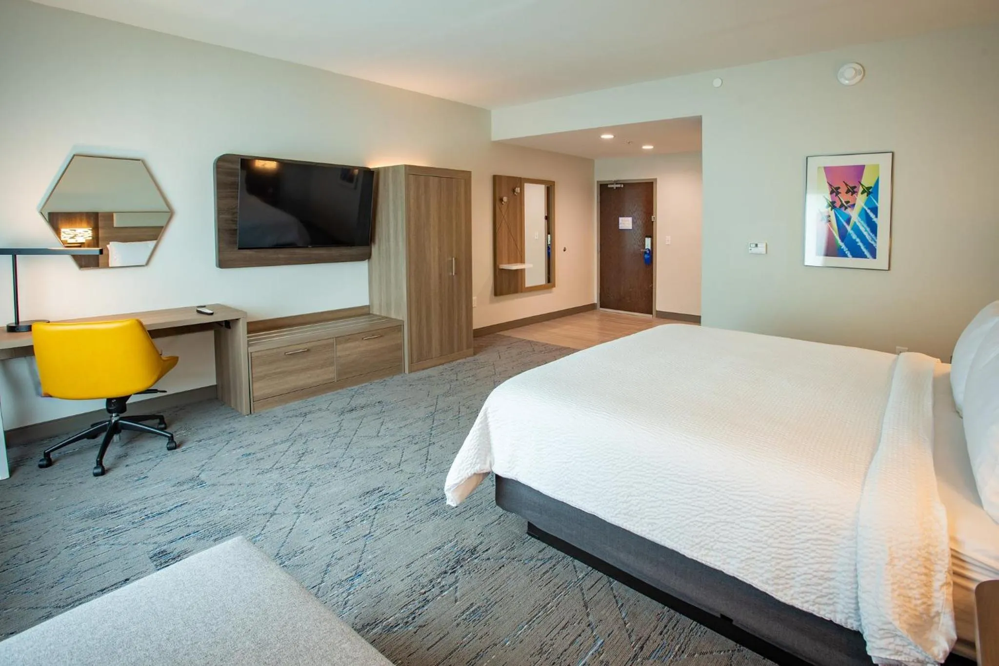 Photo of the whole room, Bed in Holiday Inn Express & Suites Pensacola Airport North – I-10 by IHG