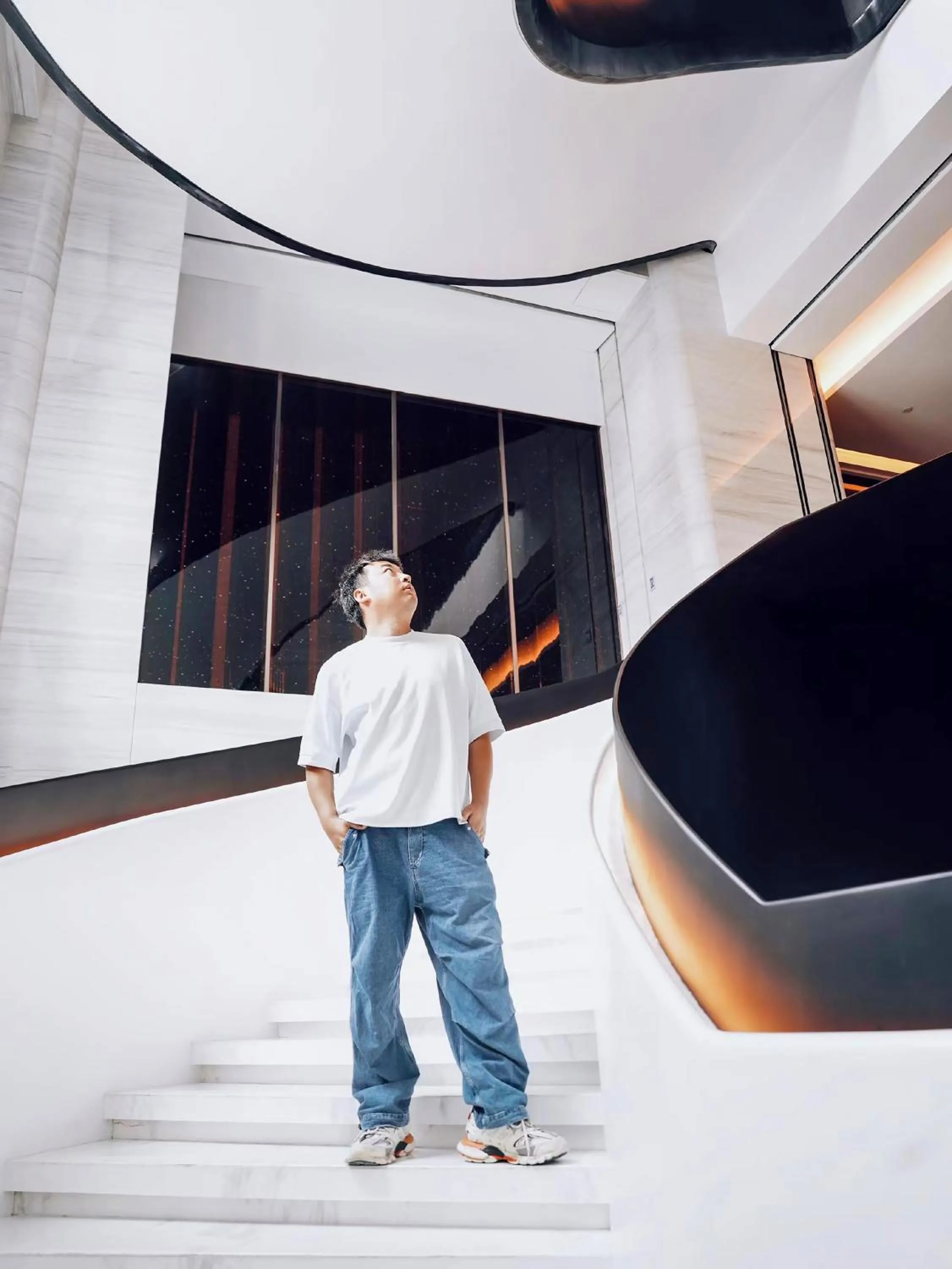 People in Crowne Plaza Xi'an Weiyang by IHG