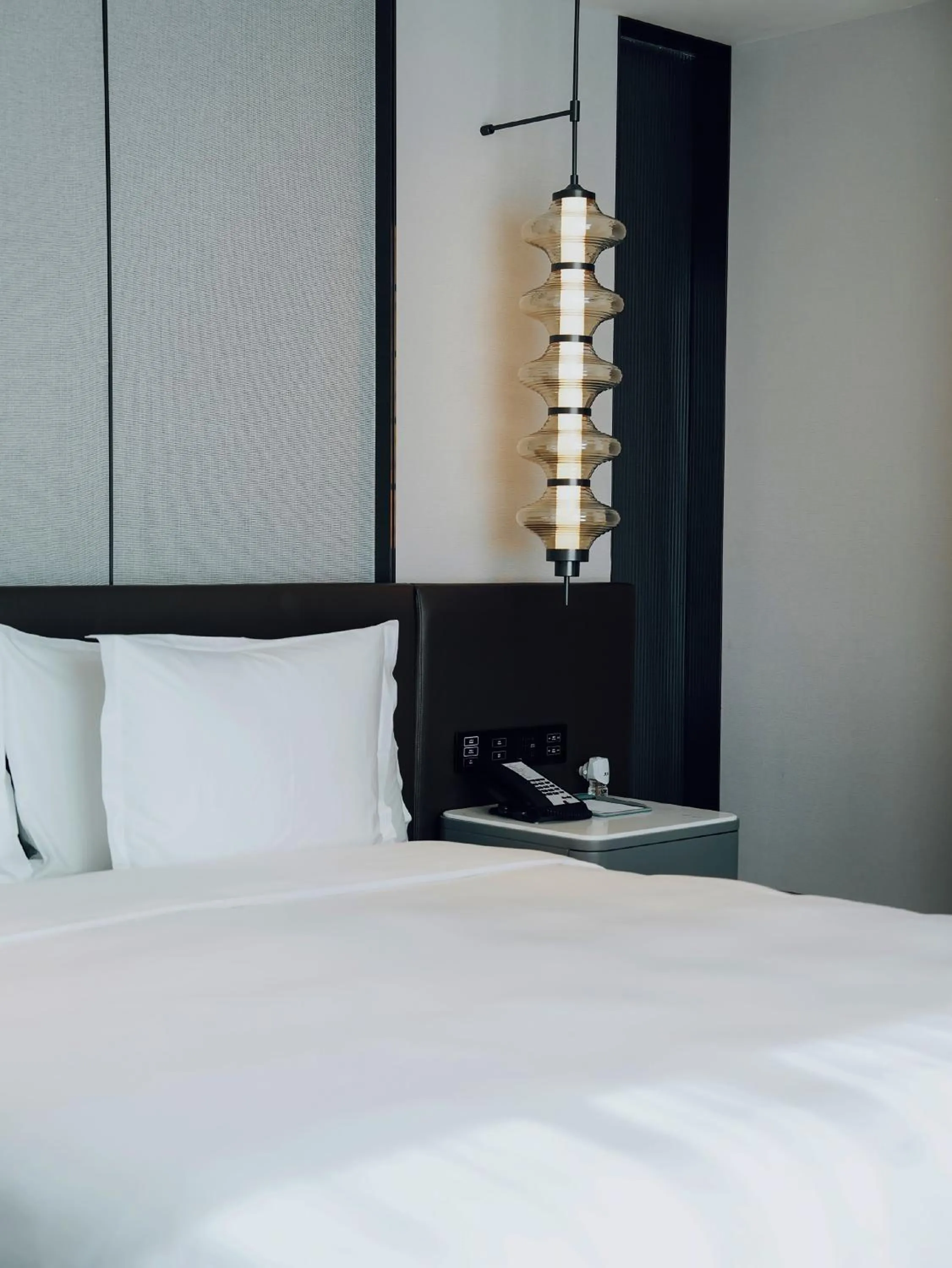 Bed in Crowne Plaza Xi'an Weiyang by IHG