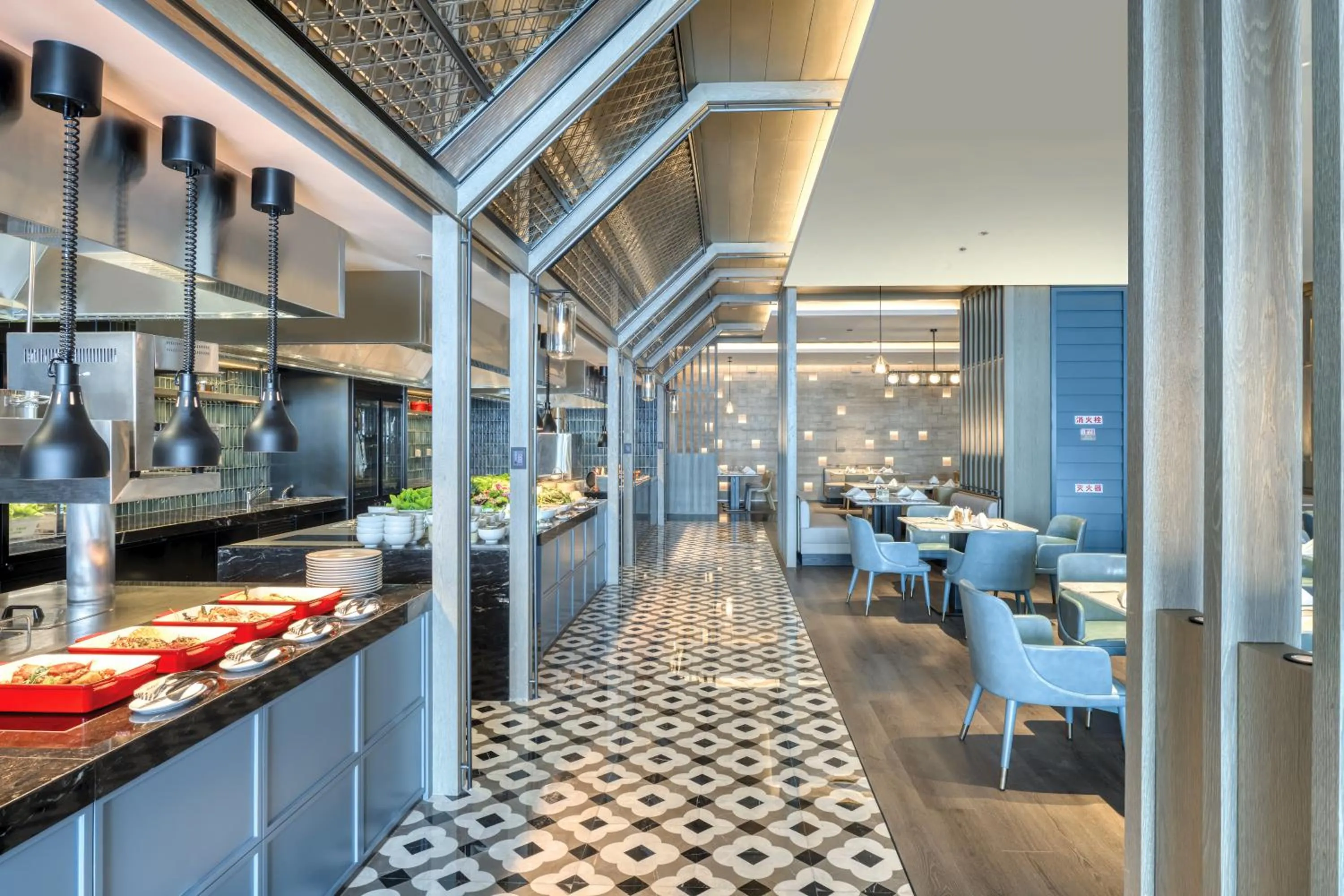 Restaurant/places to eat in Crowne Plaza Xi'an Weiyang by IHG