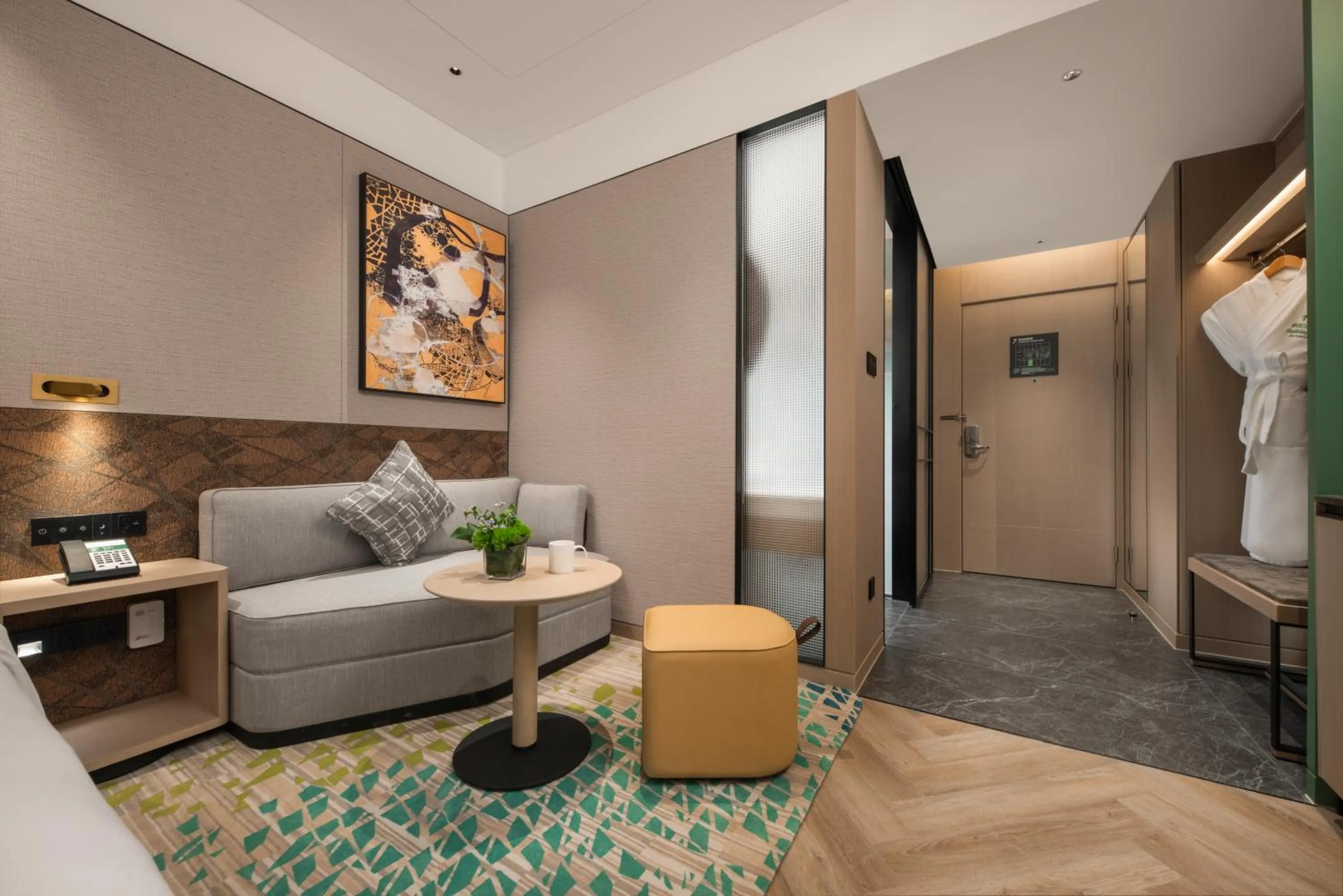 Seating area, Bed in Holiday Inn Shijiazhuang High-tech Zone by IHG