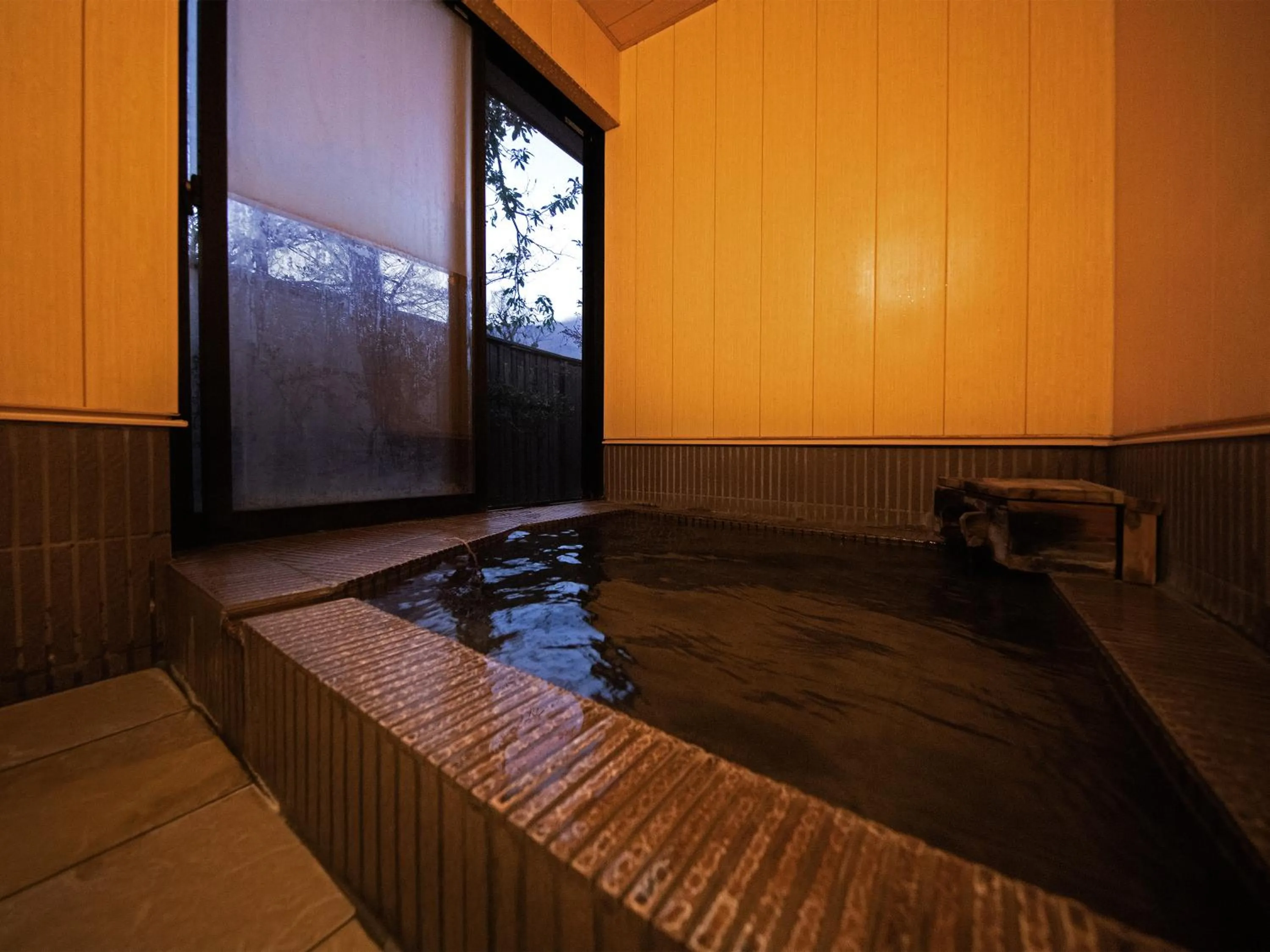 Hot Spring Bath in Yufuin Onsen Ryokan Hananomai