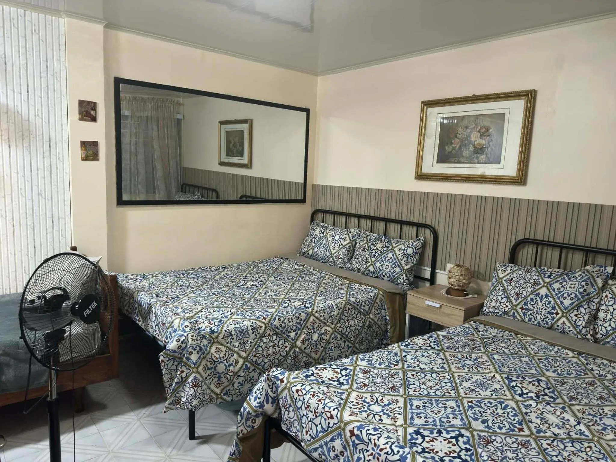 Bed in Topaz Bed & Breakfast Hotel