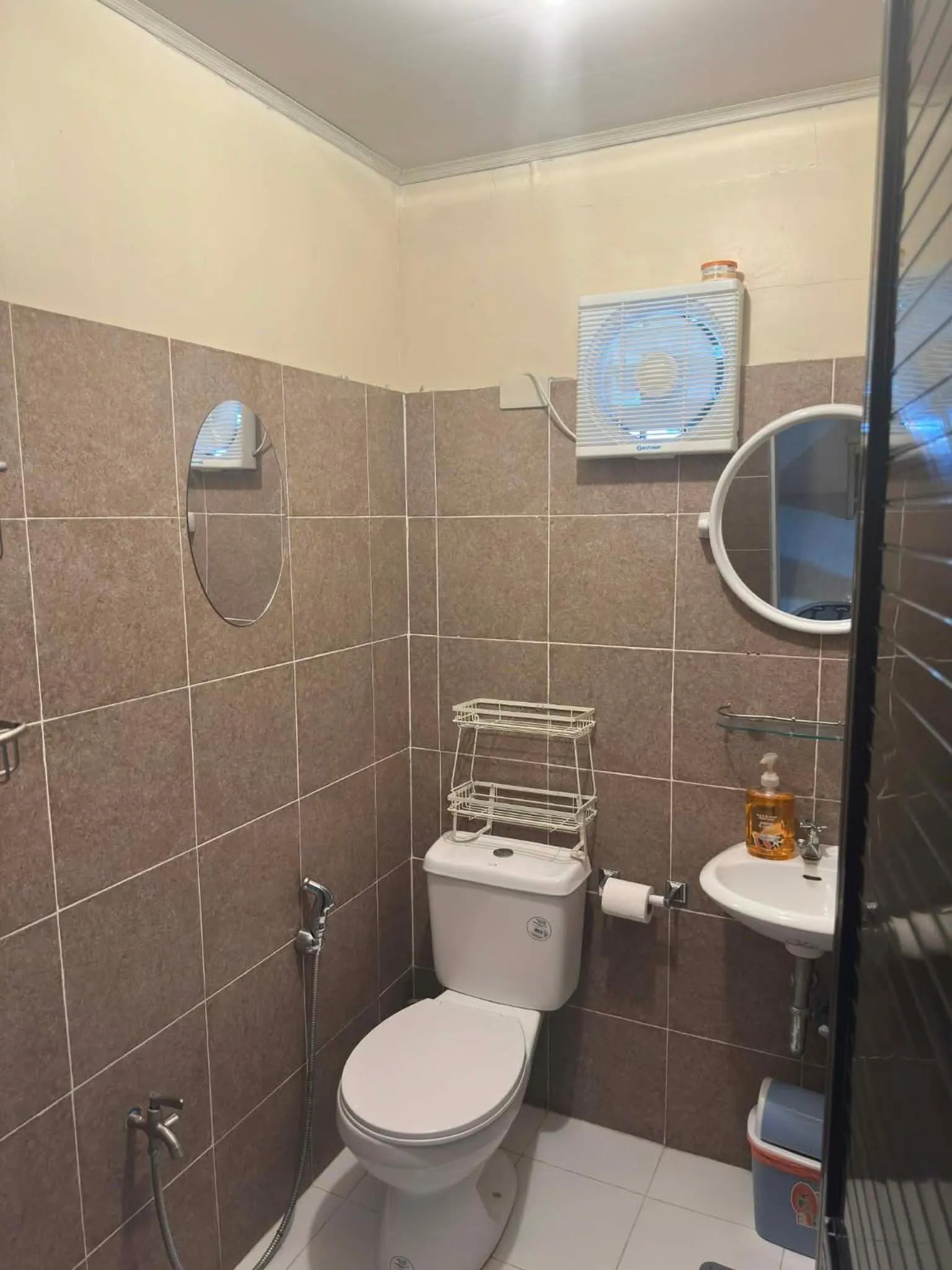 Topaz Bed & Breakfast Hotel