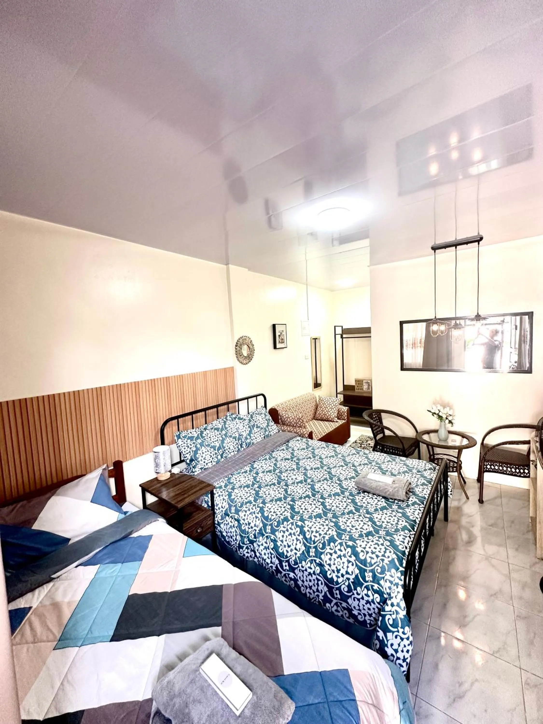 Bed in Topaz Bed & Breakfast Hotel