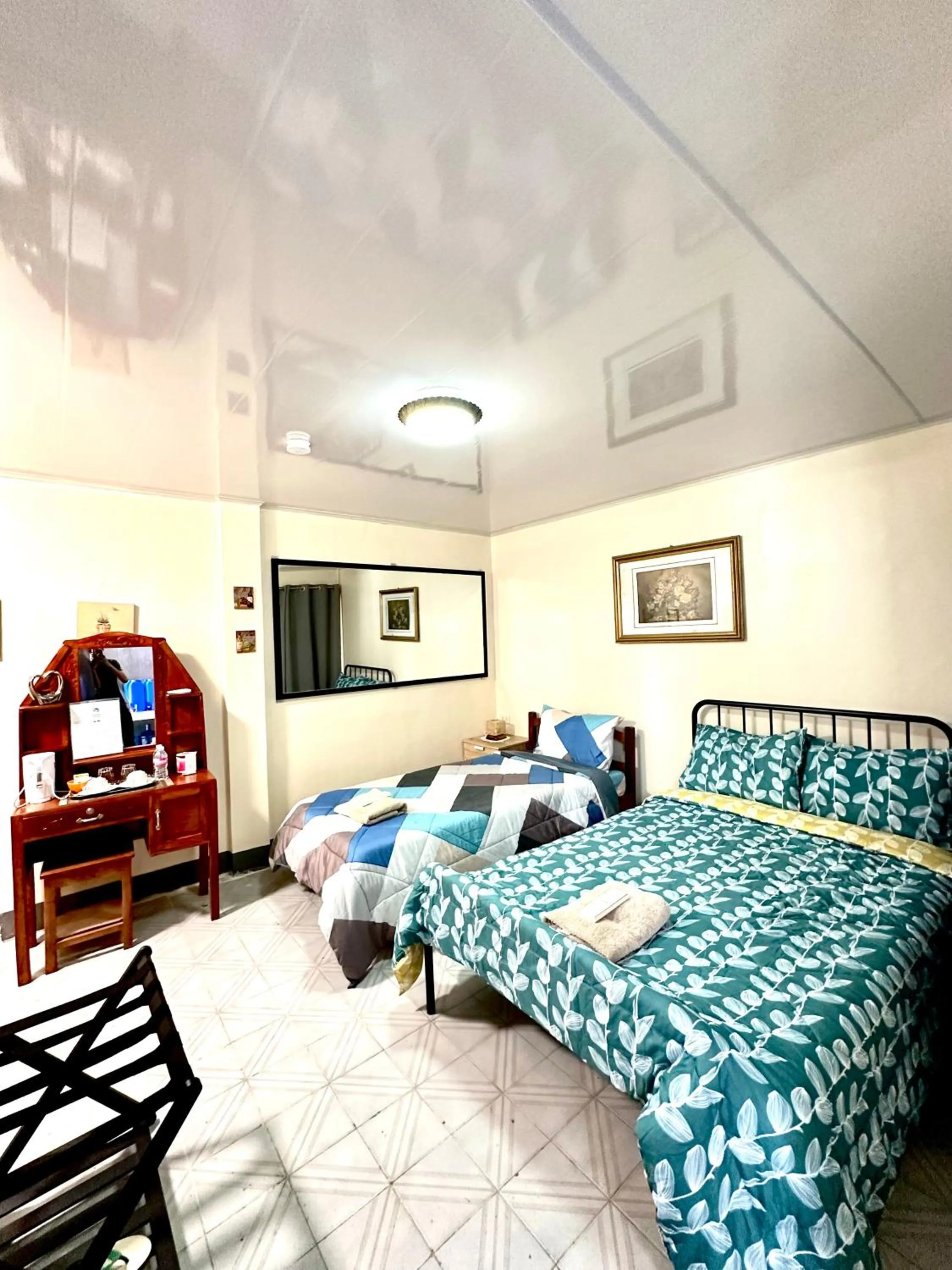 Bed in Topaz Bed & Breakfast Hotel