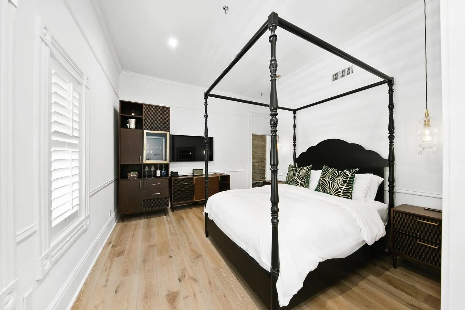 Bedroom, Bed in Fairmount Hotel