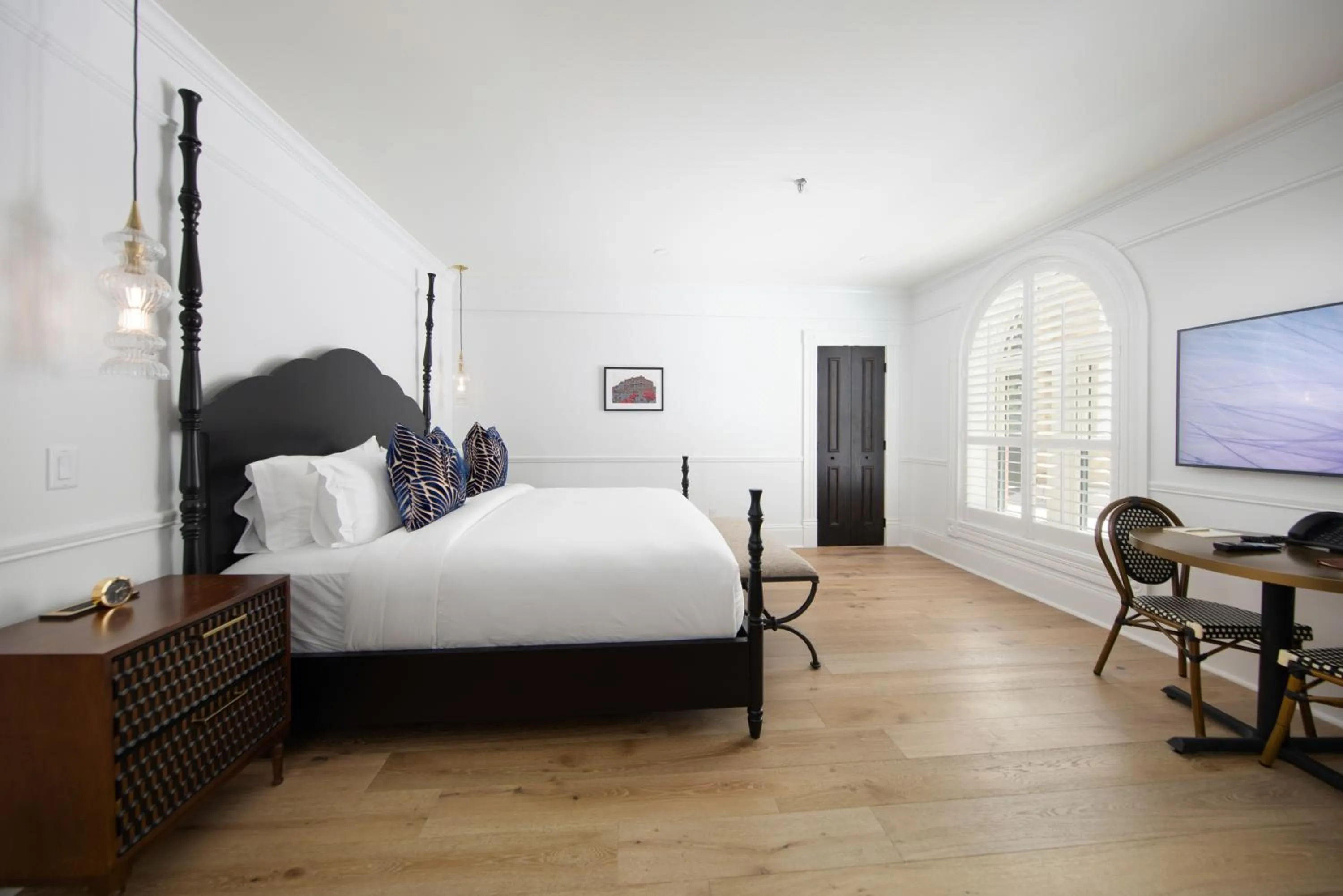 Bed in Fairmount Hotel