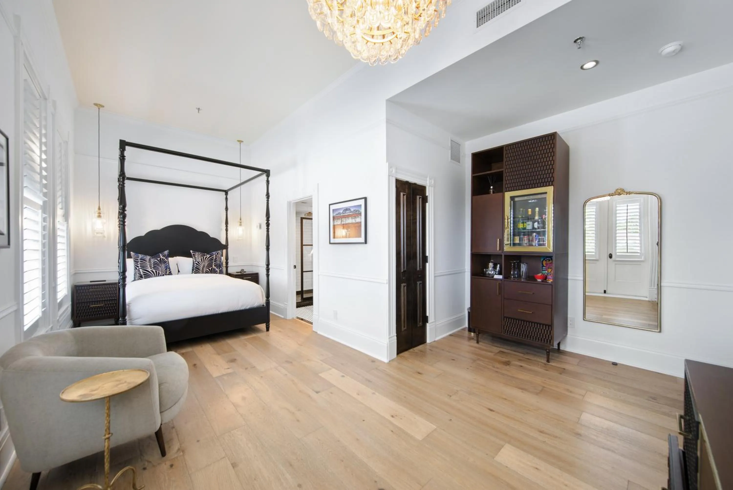 Bed in Fairmount Hotel