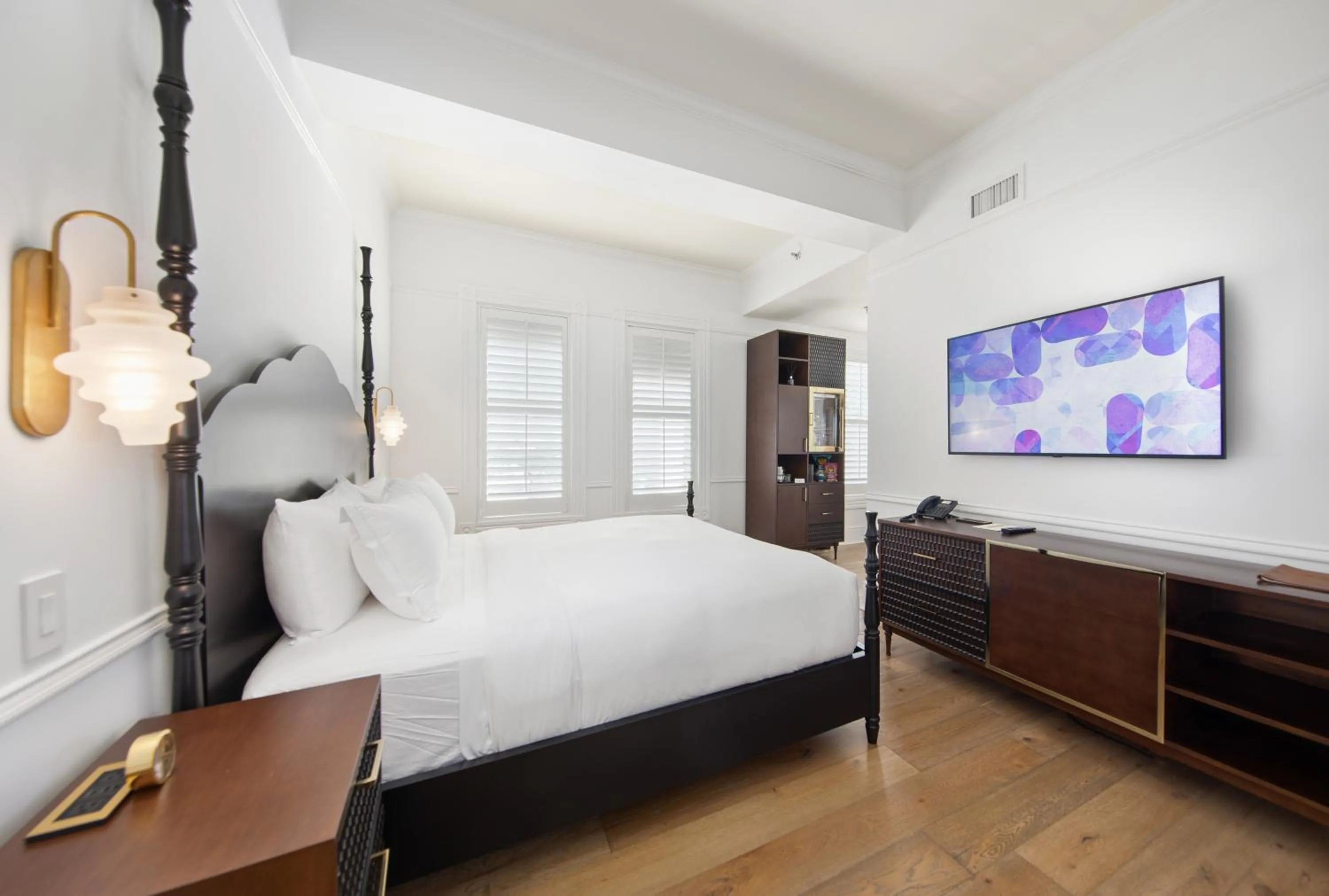 Bed in Fairmount Hotel