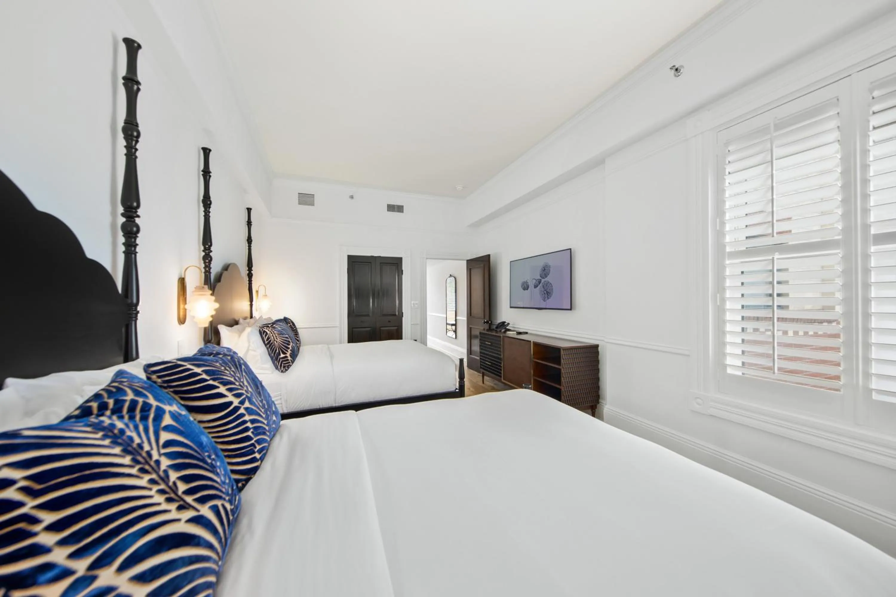 Bed in Fairmount Hotel