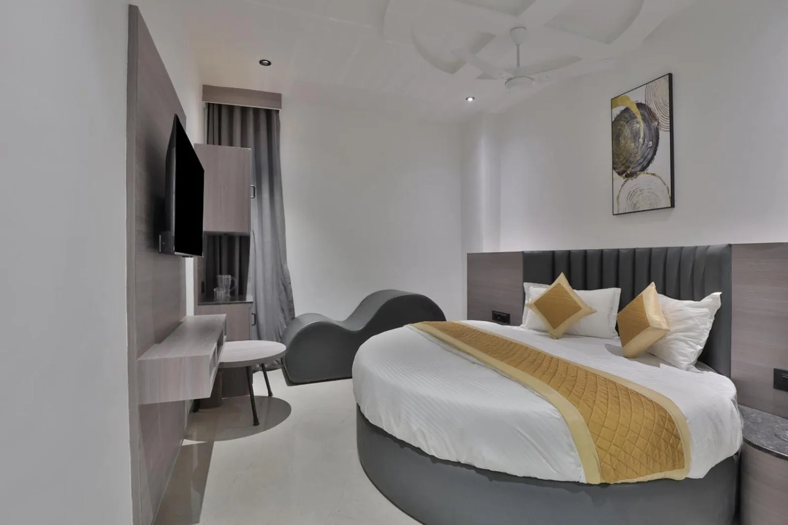 Bedroom in Hotel Legacy