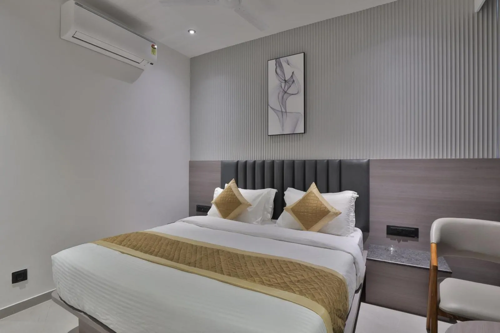 Bedroom in Hotel Legacy