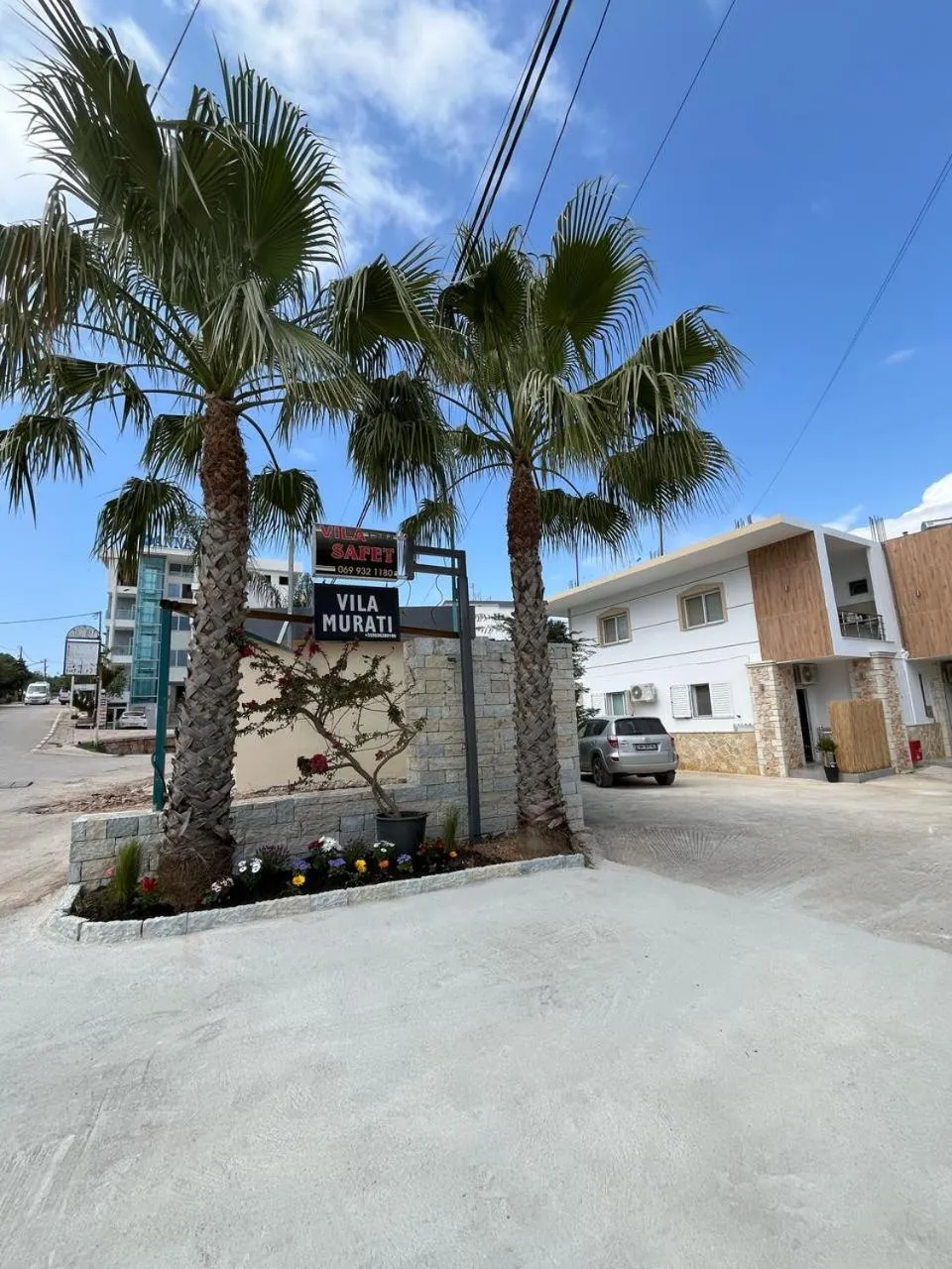 Property building in Vila Murati