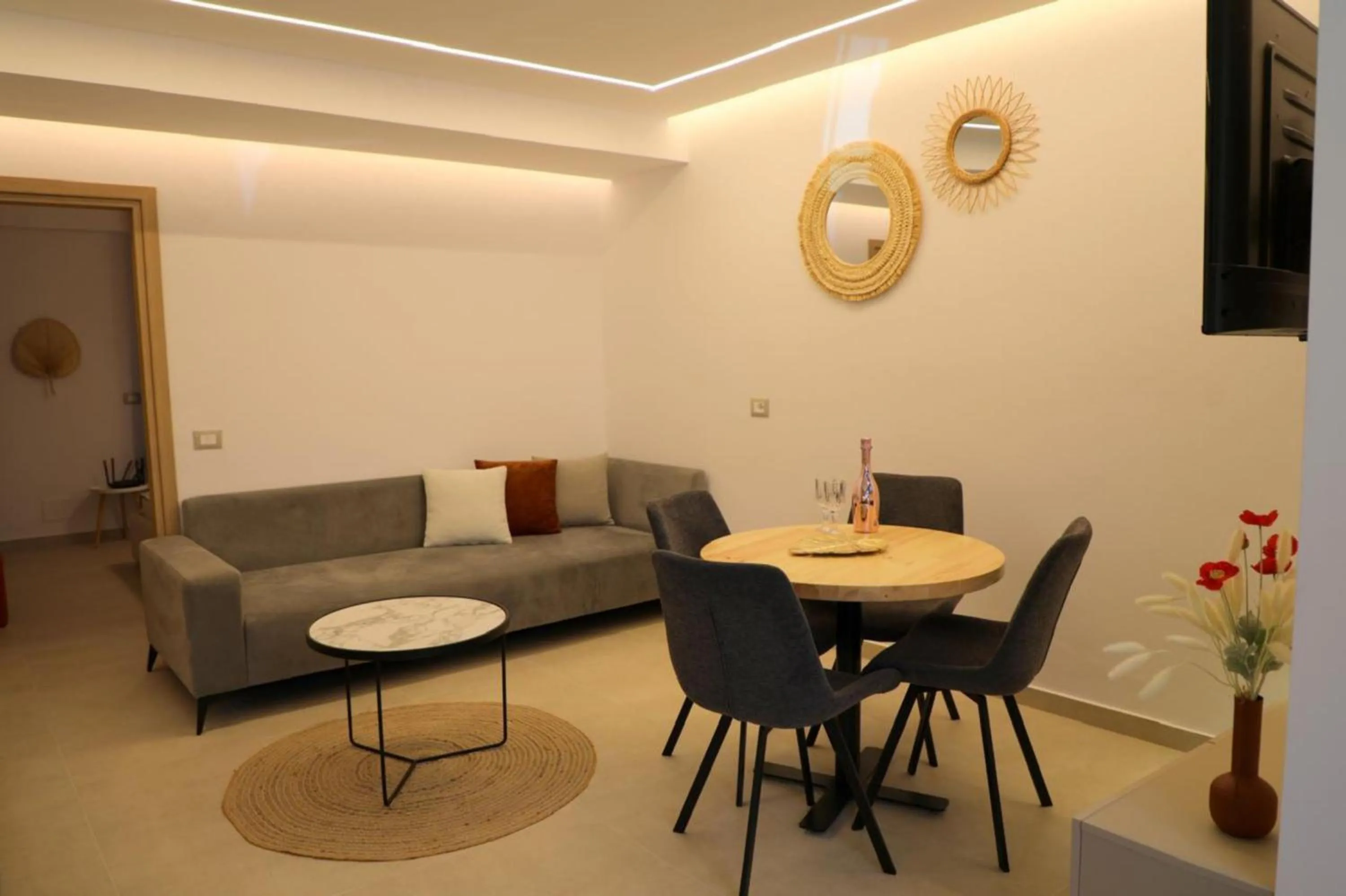 TV and multimedia in Vila Murati