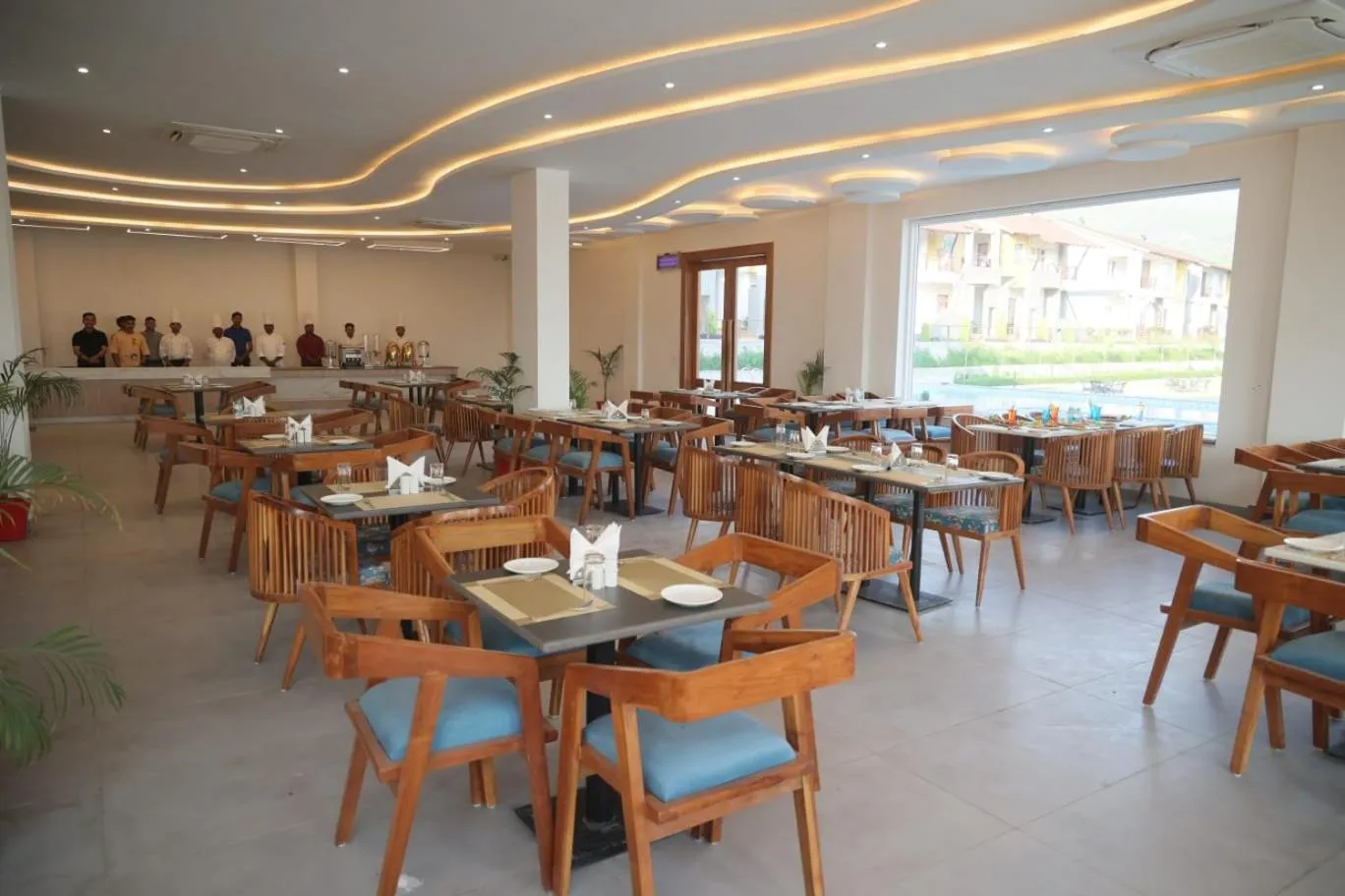 Restaurant/places to eat in Evara Spa & Resort